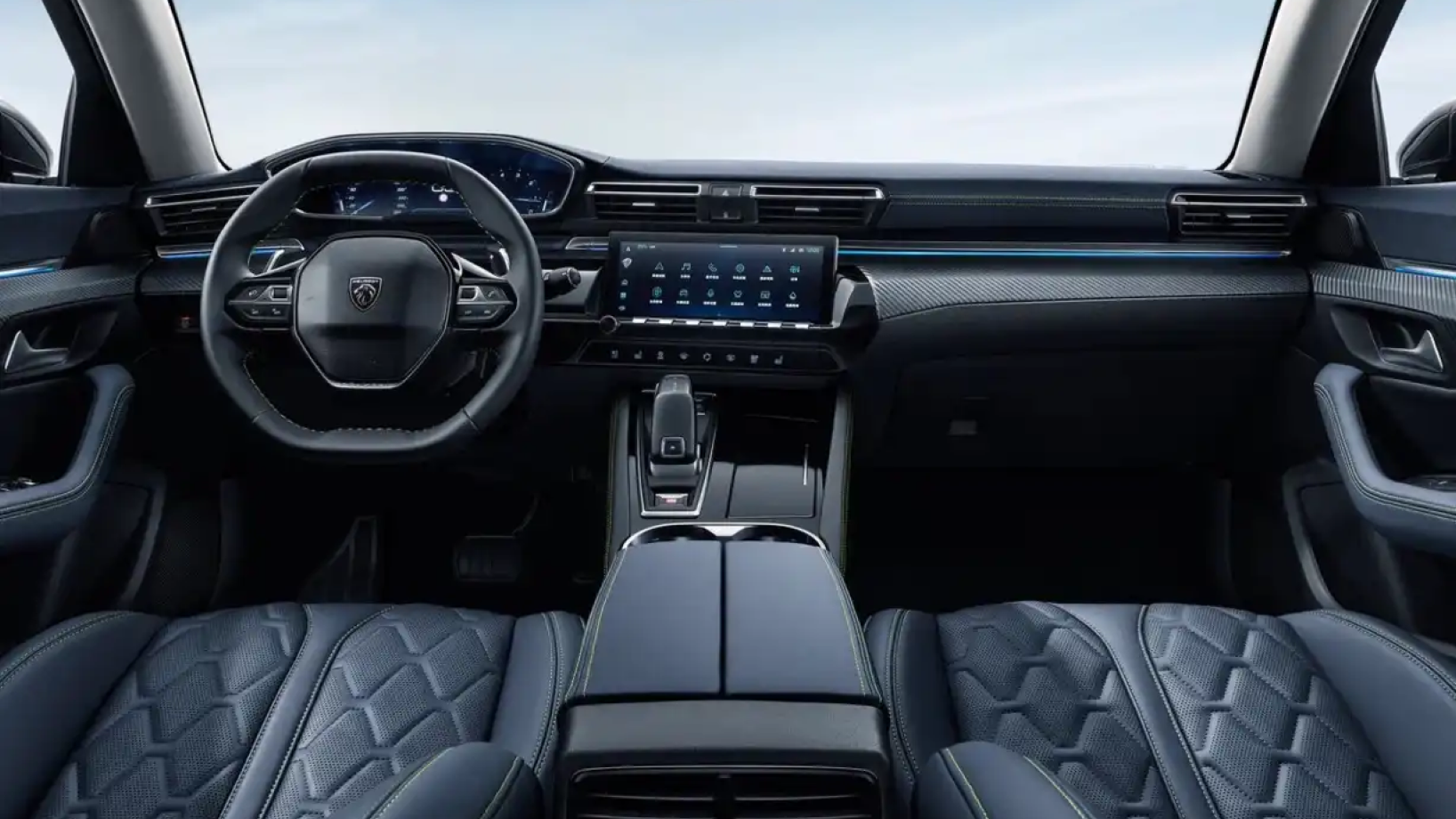 Передняя панель Peugeot 508L