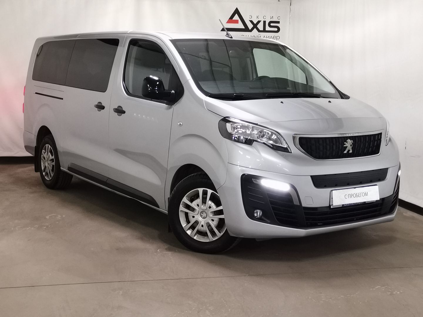 Peugeot Peugeot Traveller -