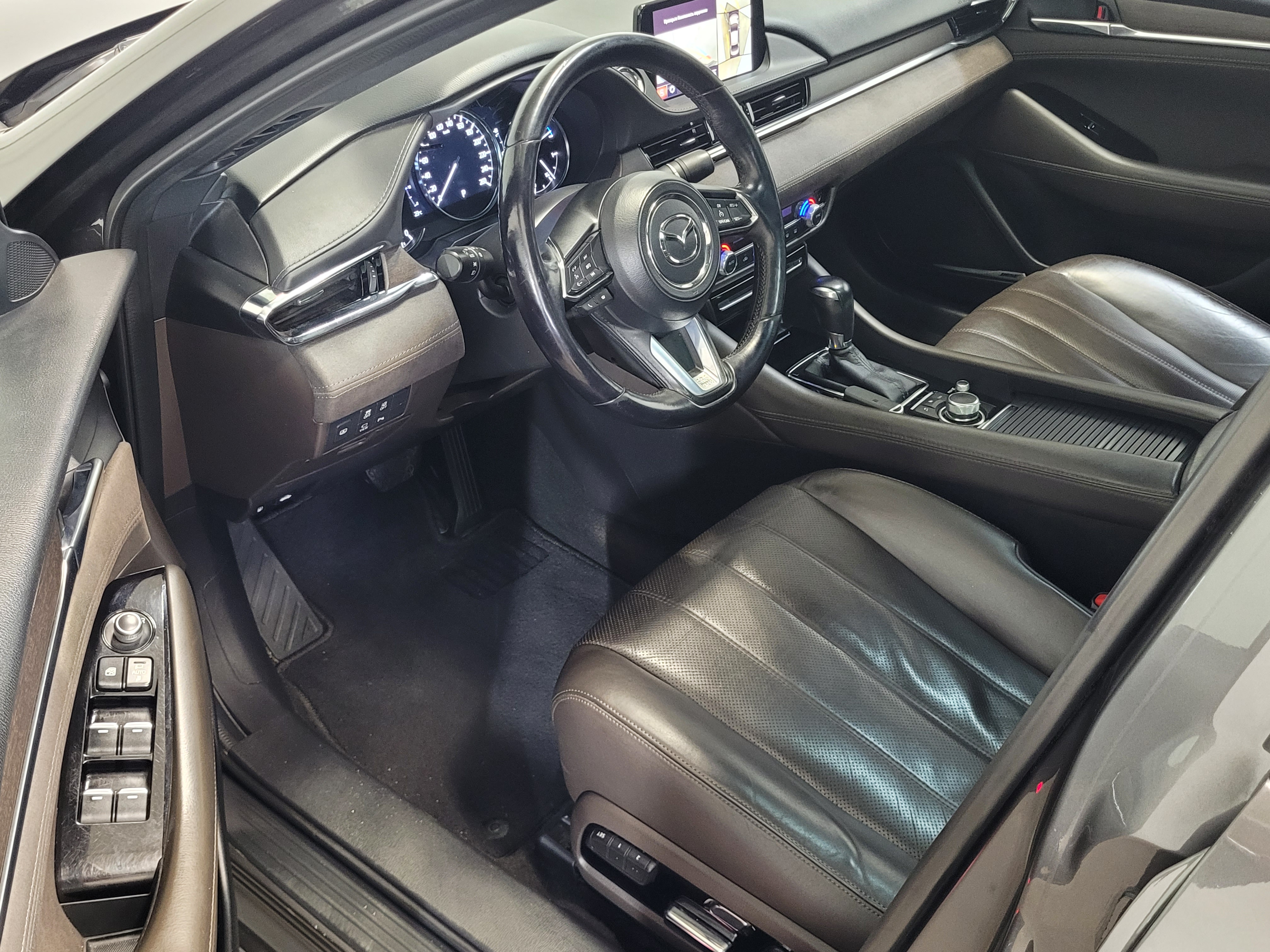 MAZDA -