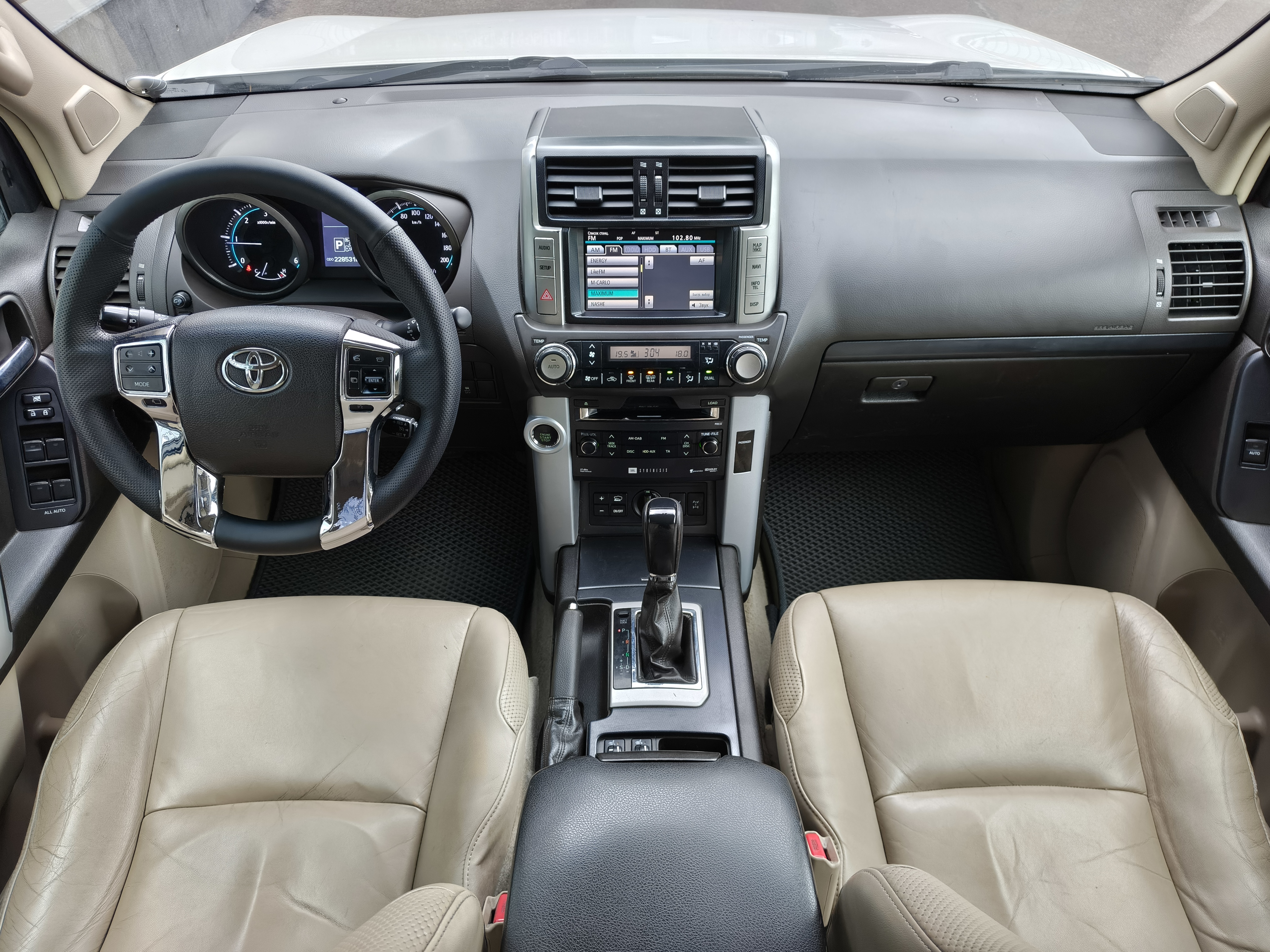TOYOTA -