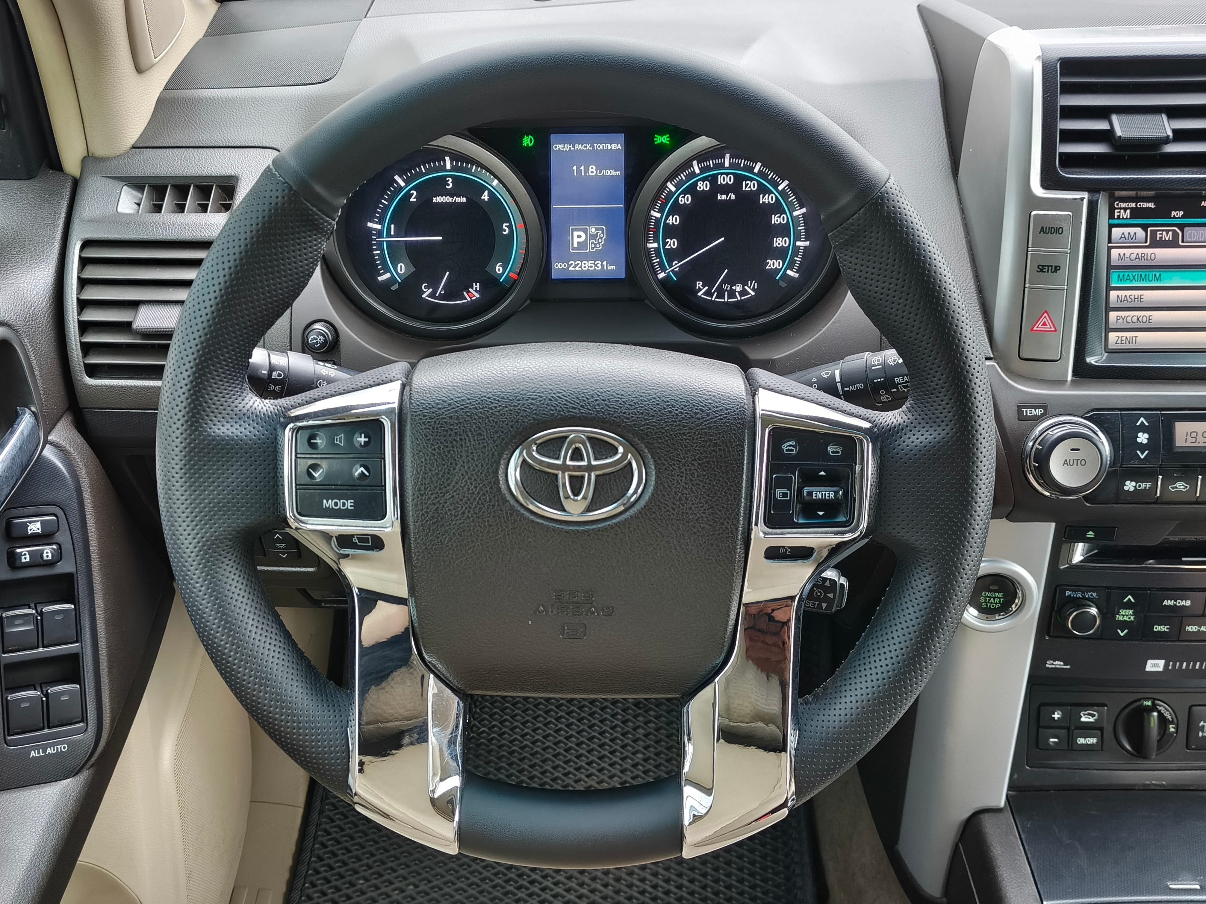 TOYOTA -