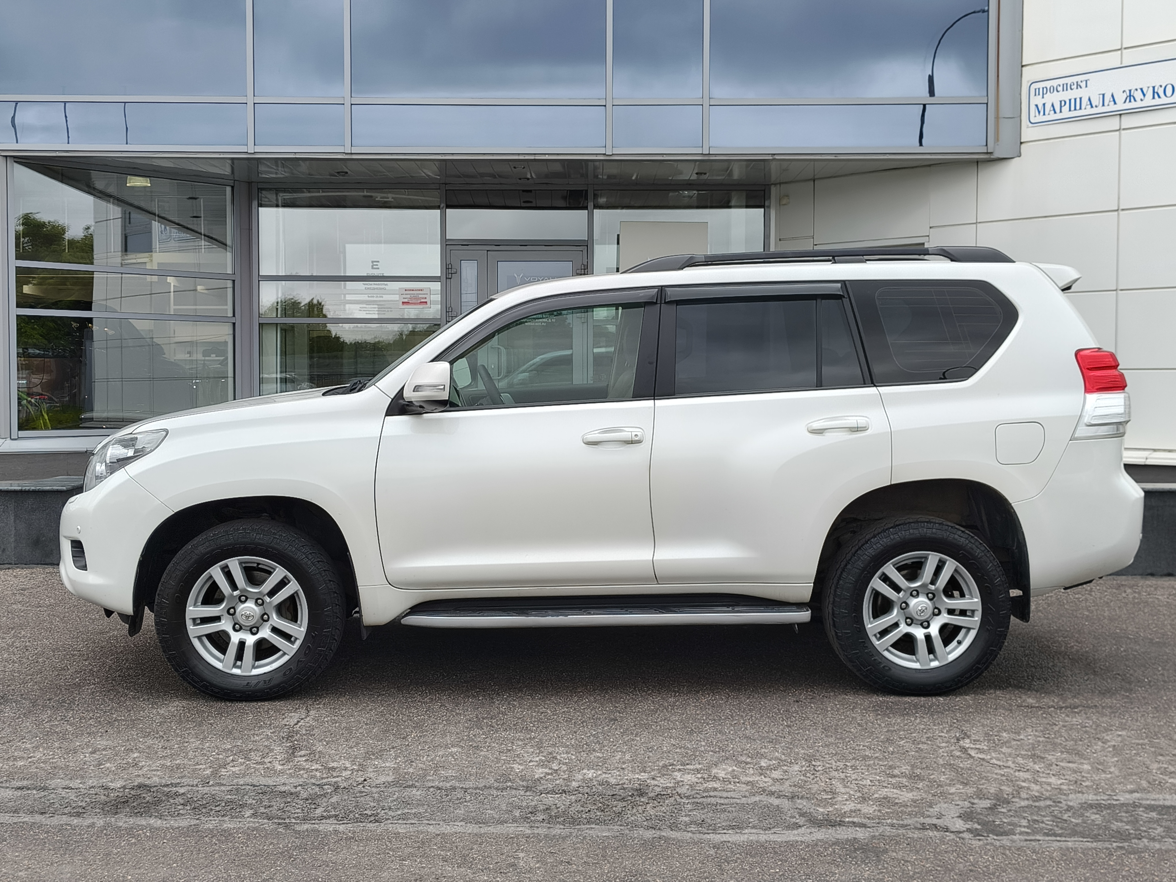 TOYOTA -