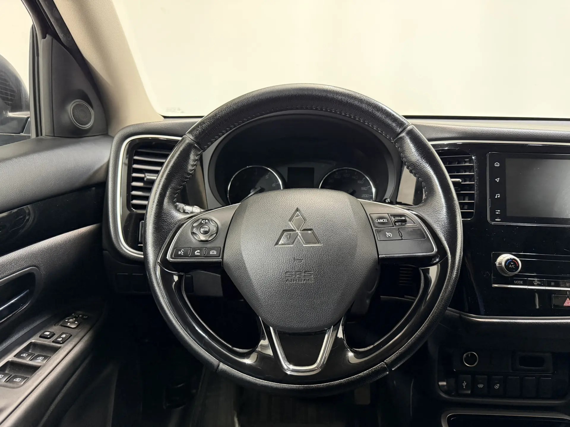 Mitsubishi -