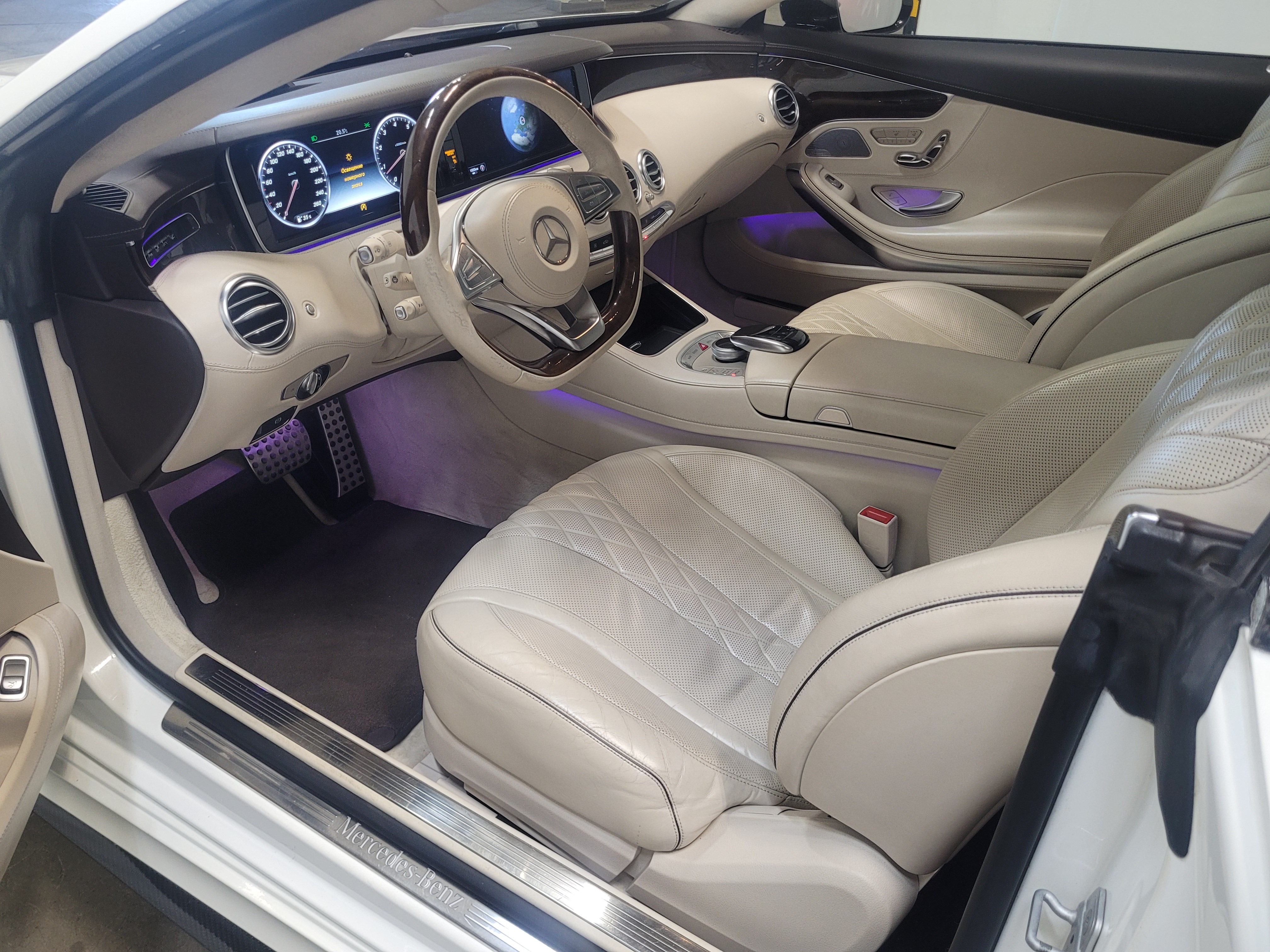 Mercedes-Benz -
