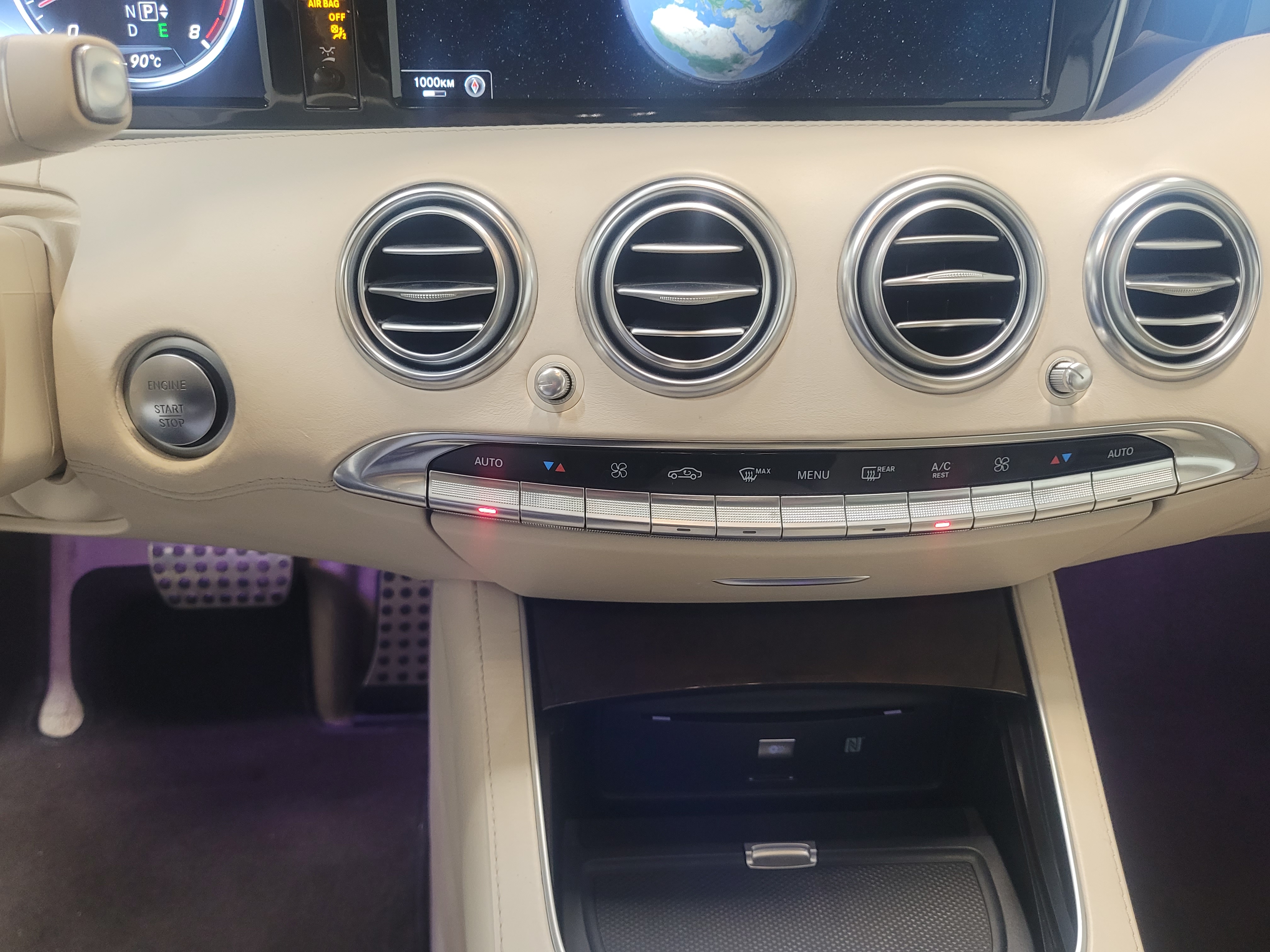 Mercedes-Benz -