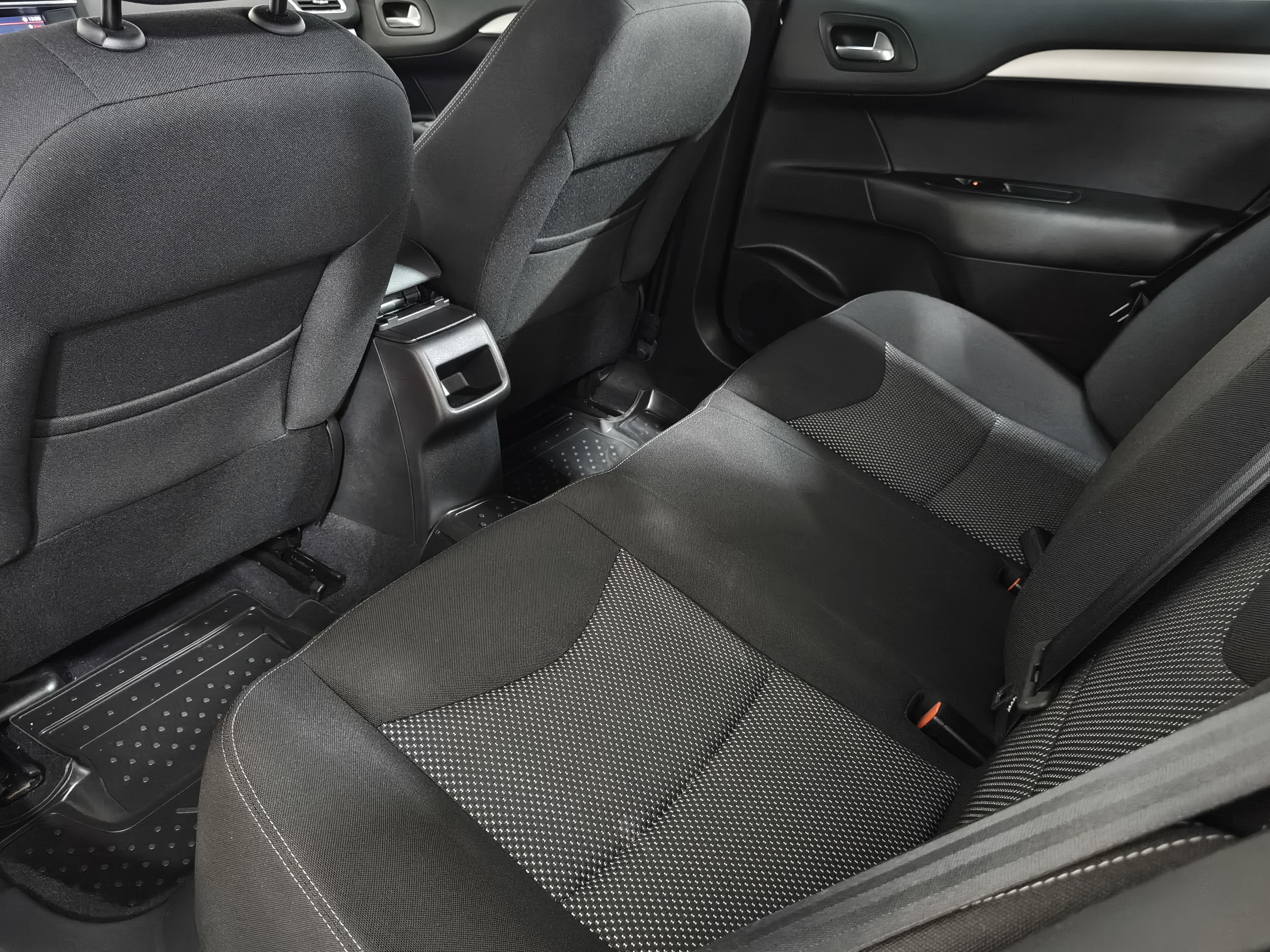 Citroen C4 Sedan -