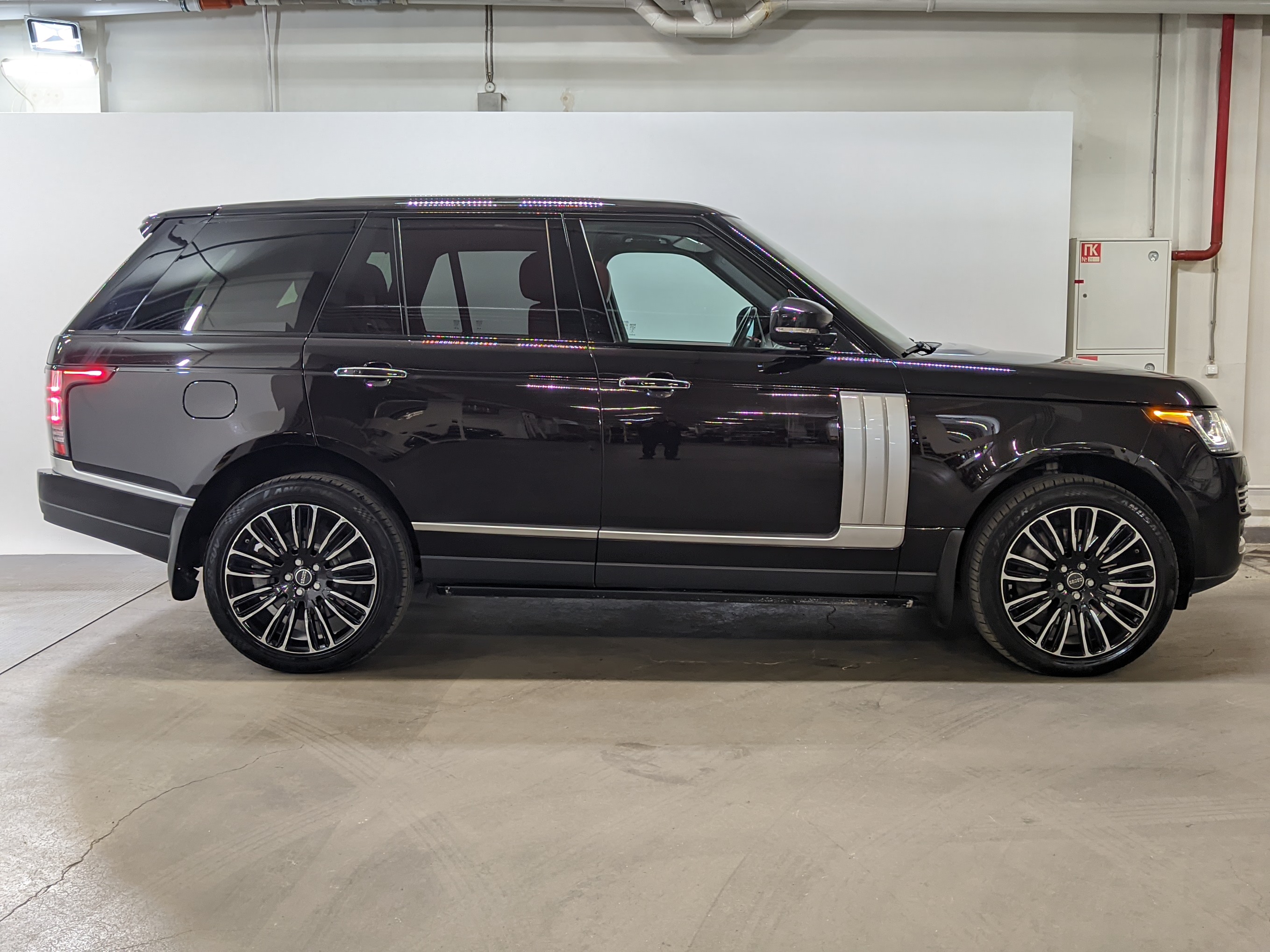 LAND ROVER -