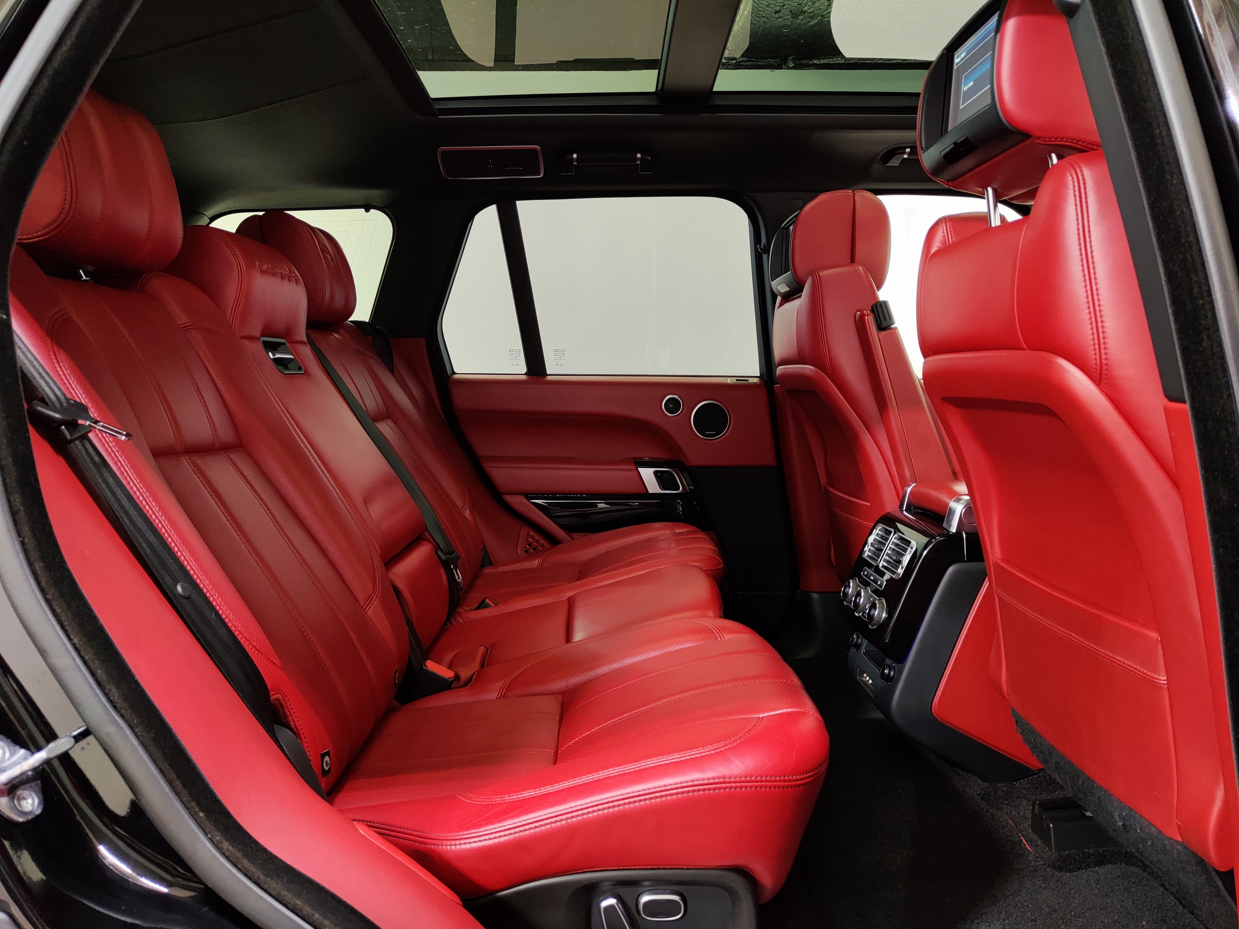 LAND ROVER -