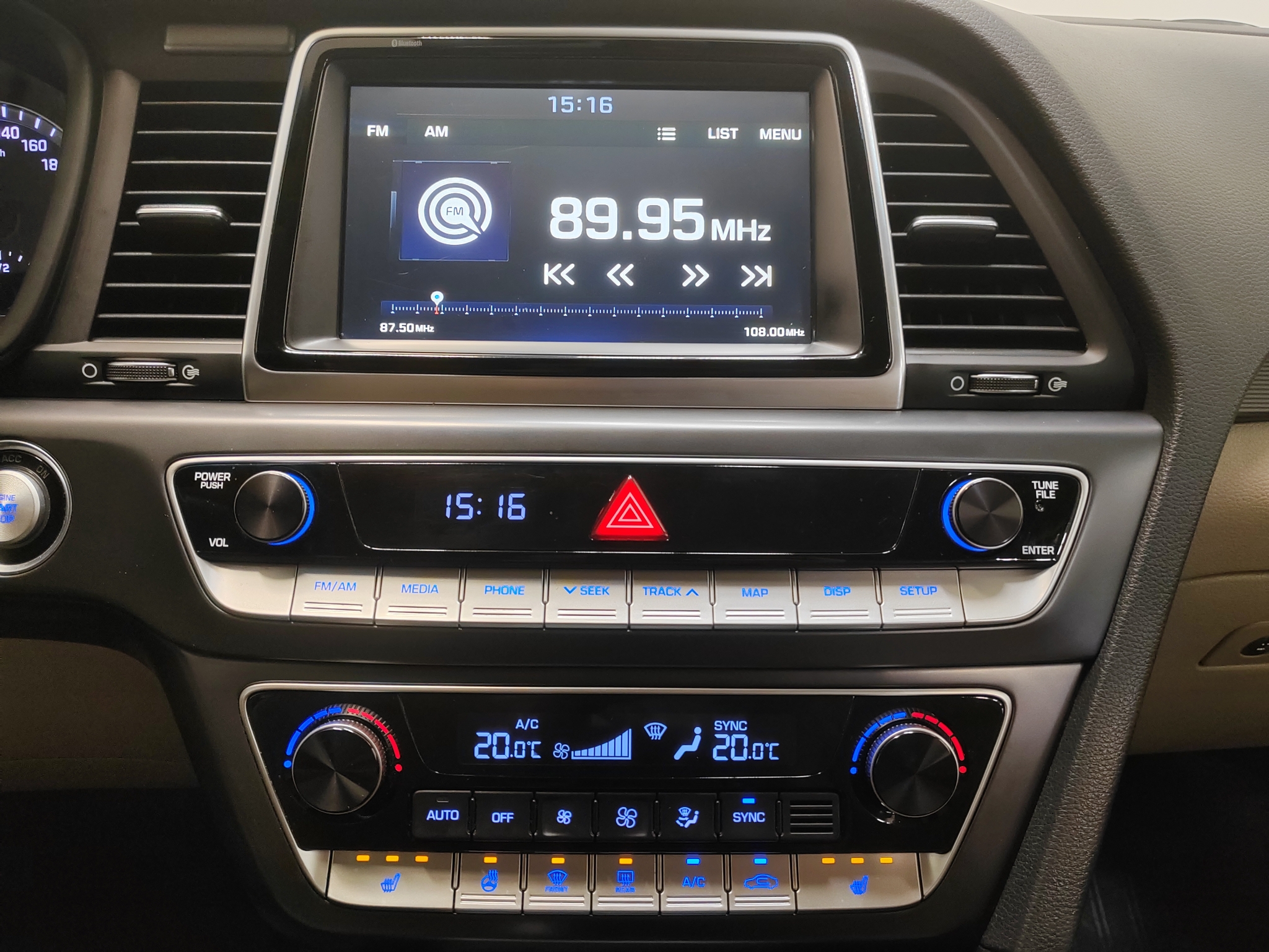 Hyundai SONATA -