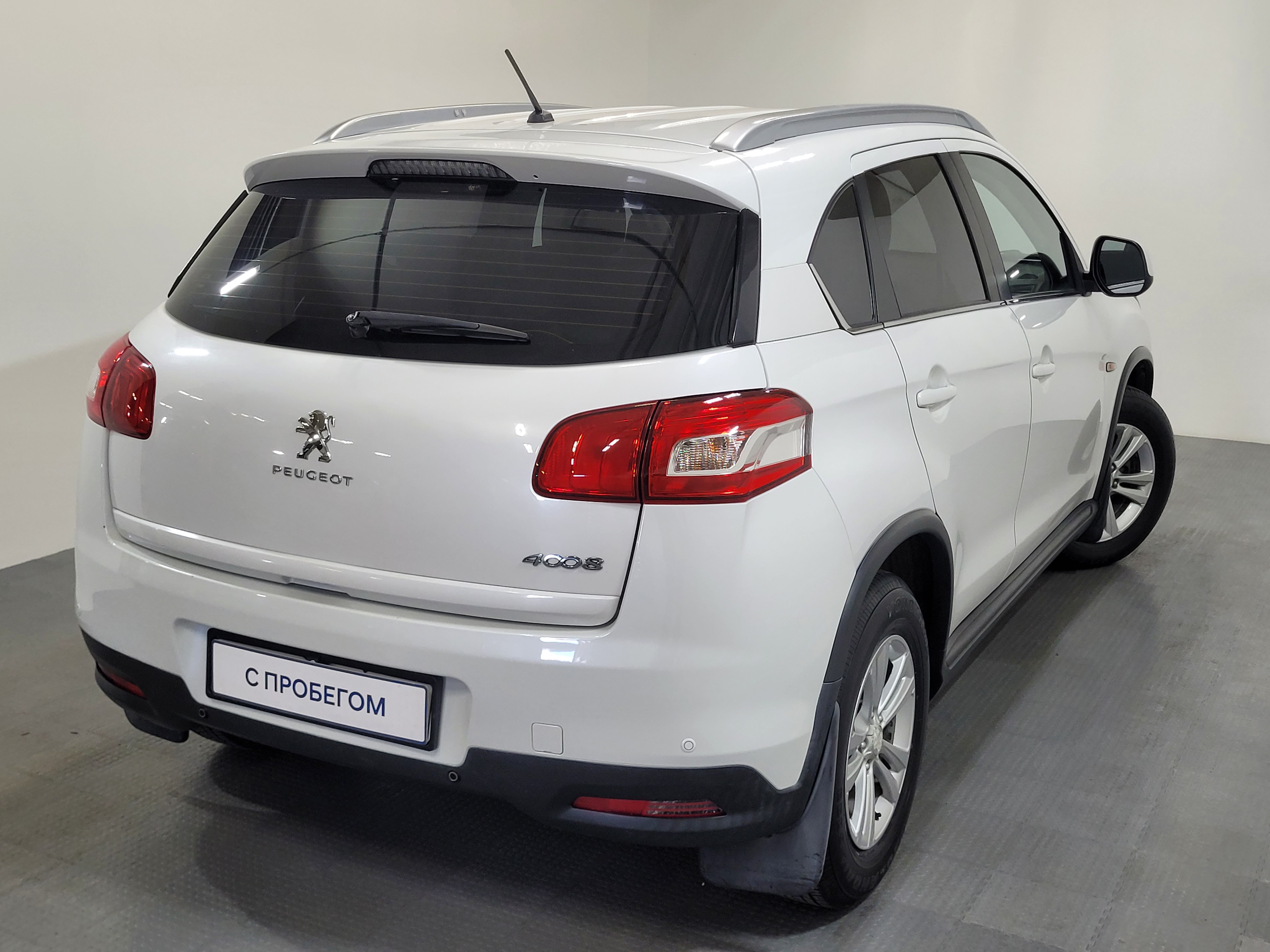 Peugeot 4008 -
