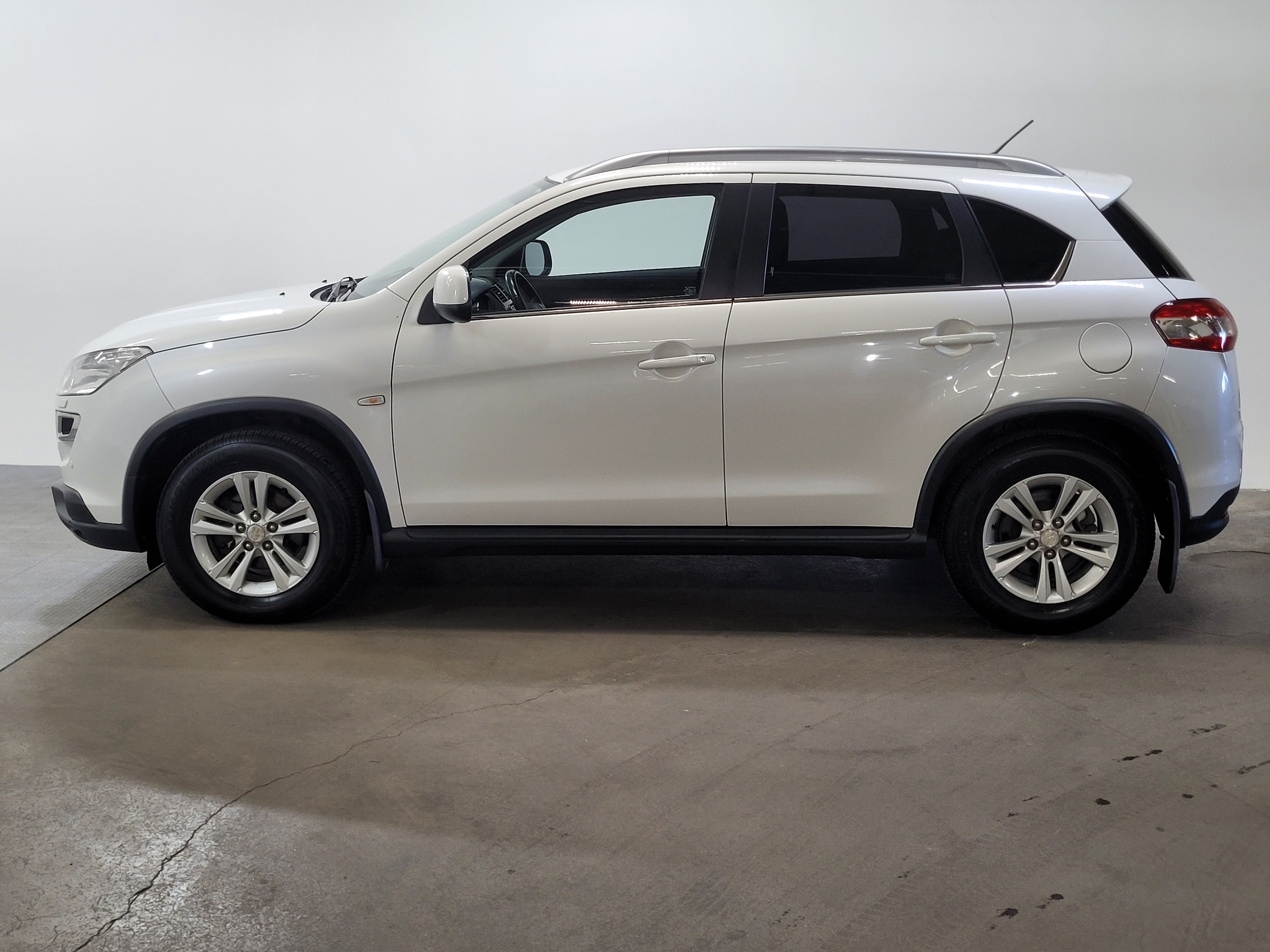 Peugeot 4008 -