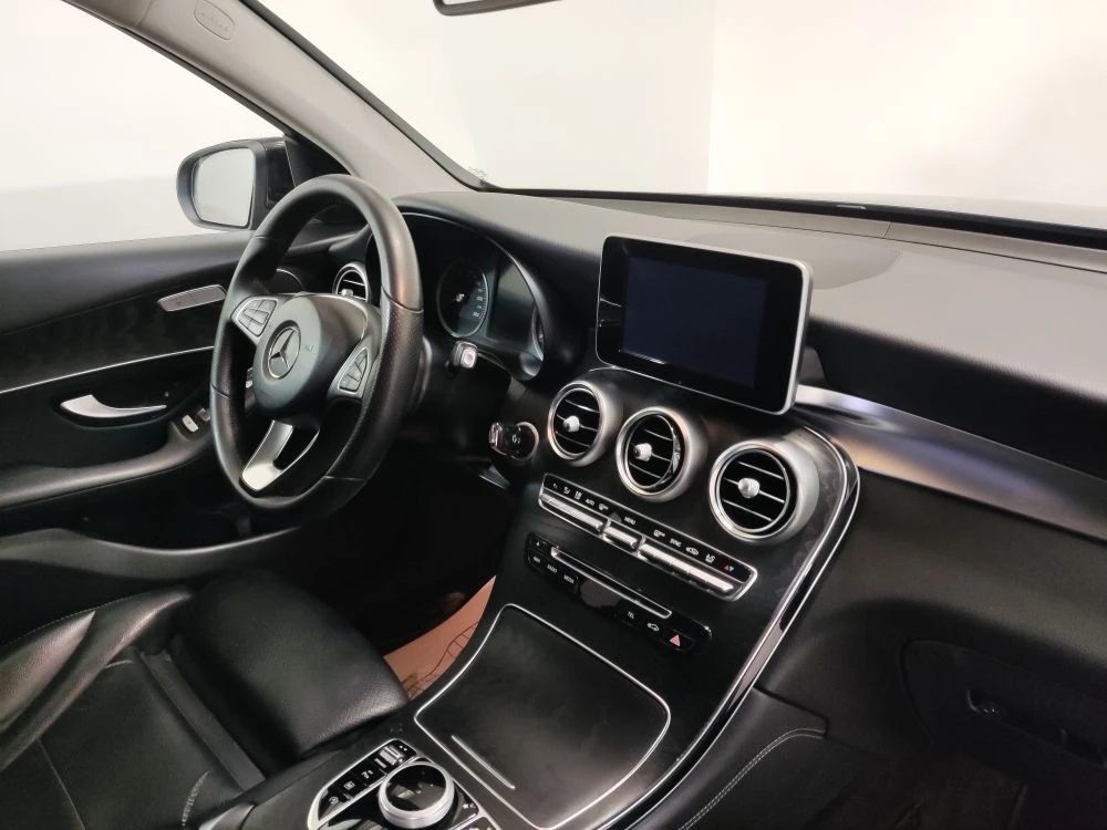Mercedes-Benz -