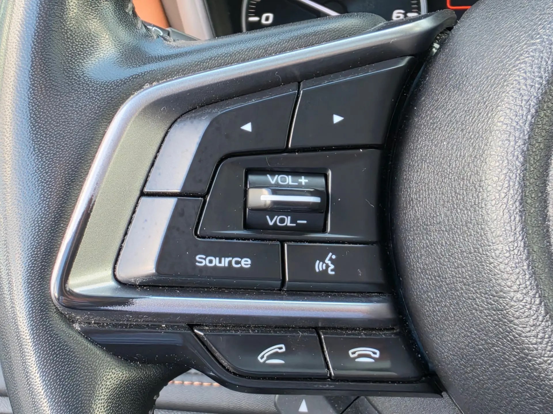 SUBARU -