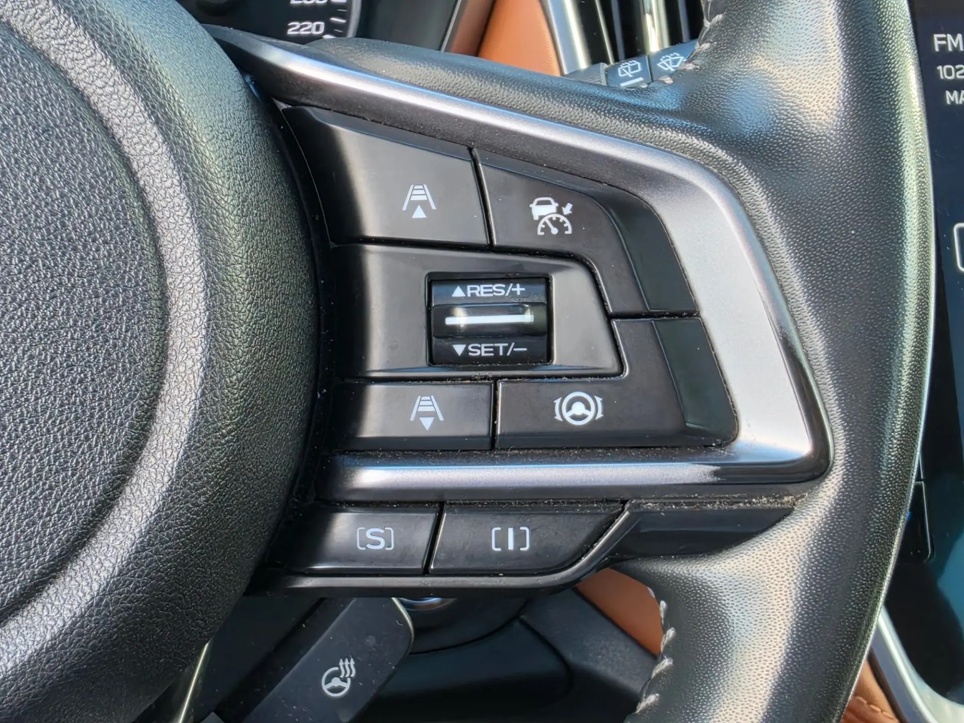 SUBARU -