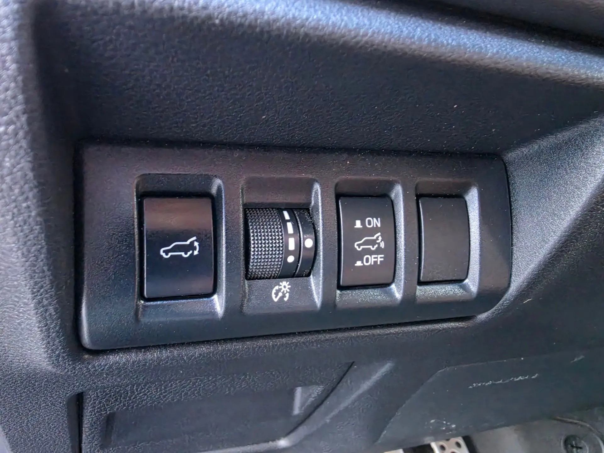 SUBARU -
