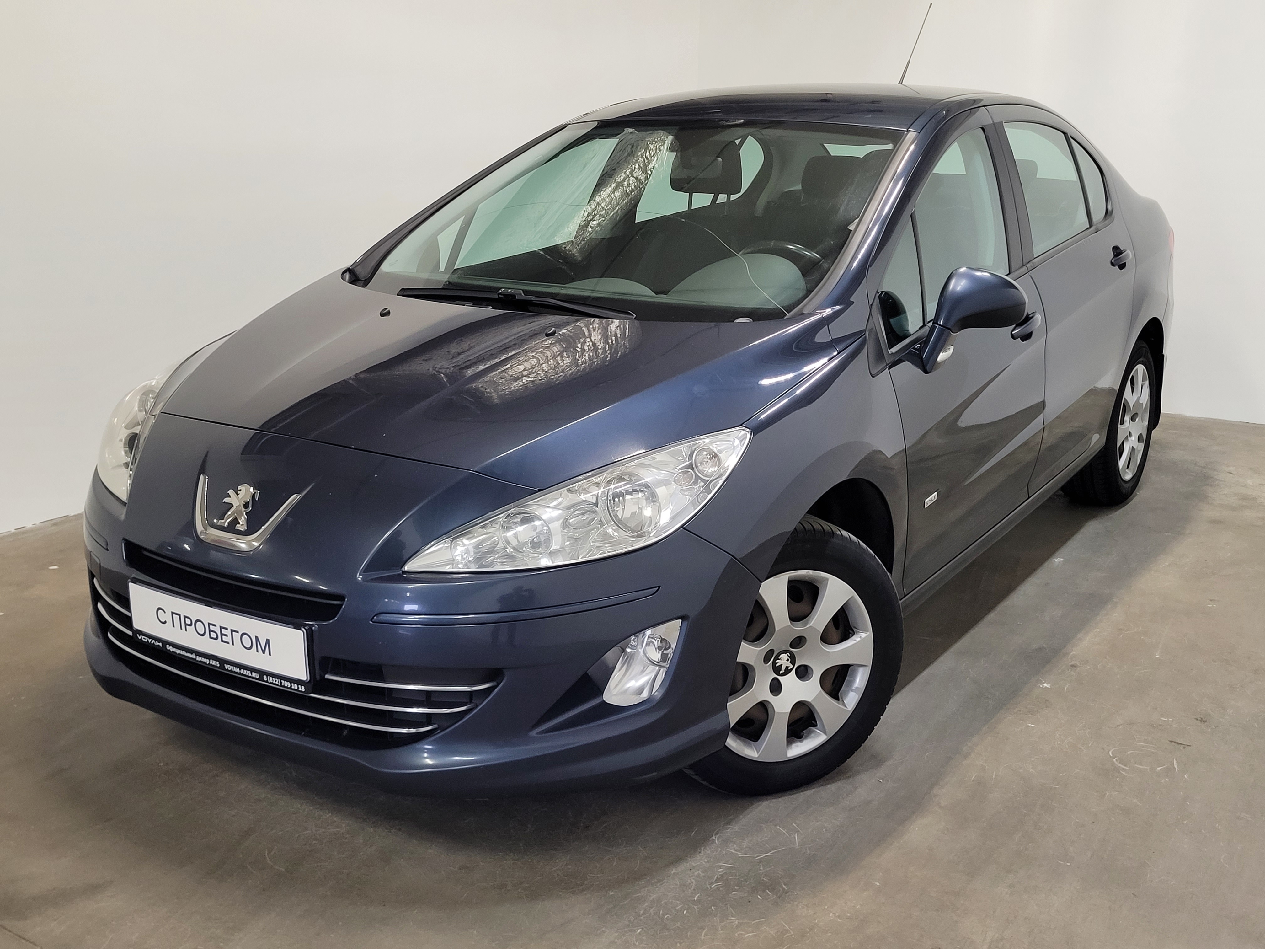 Peugeot 408 -