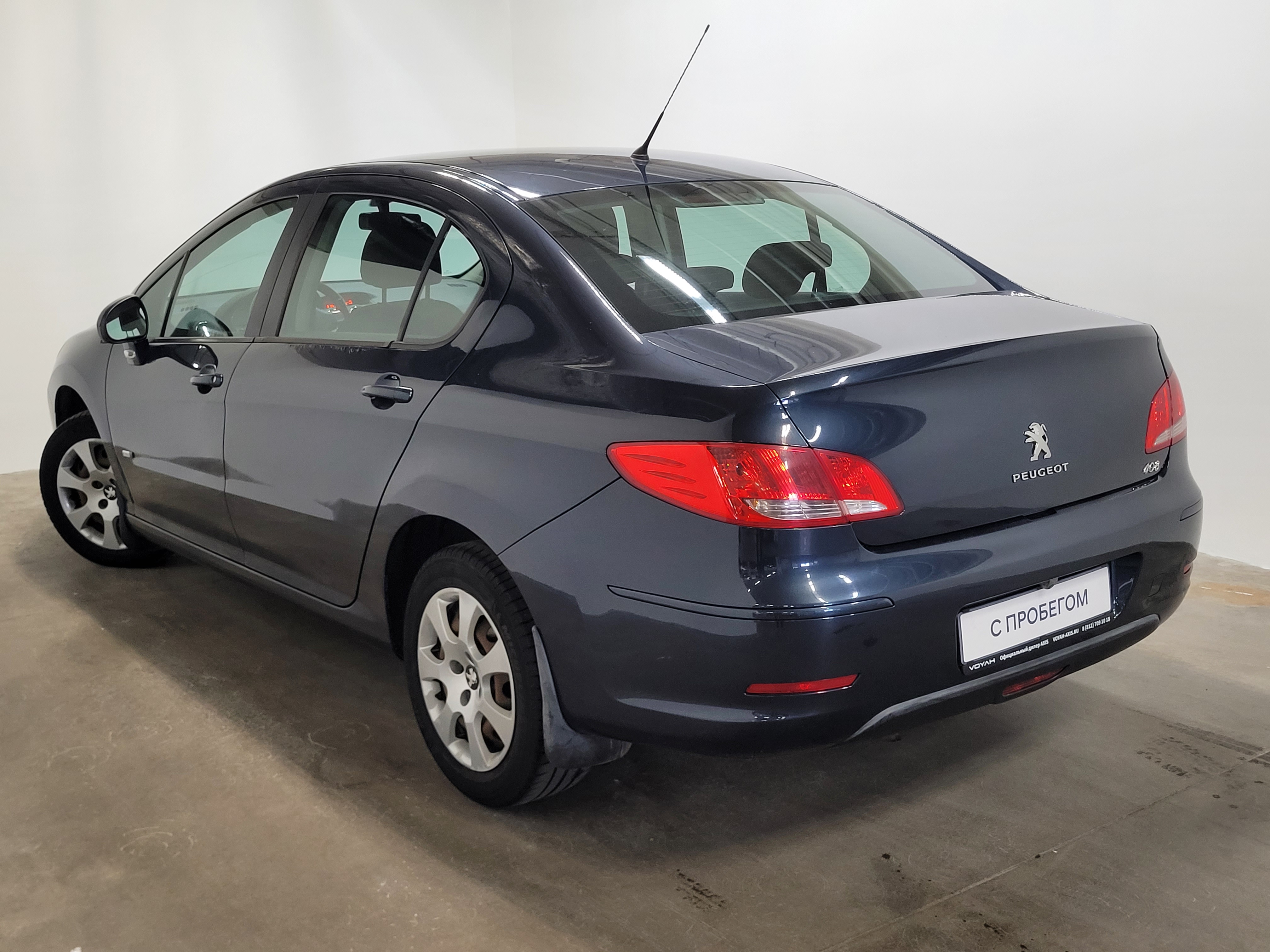 Peugeot 408 -