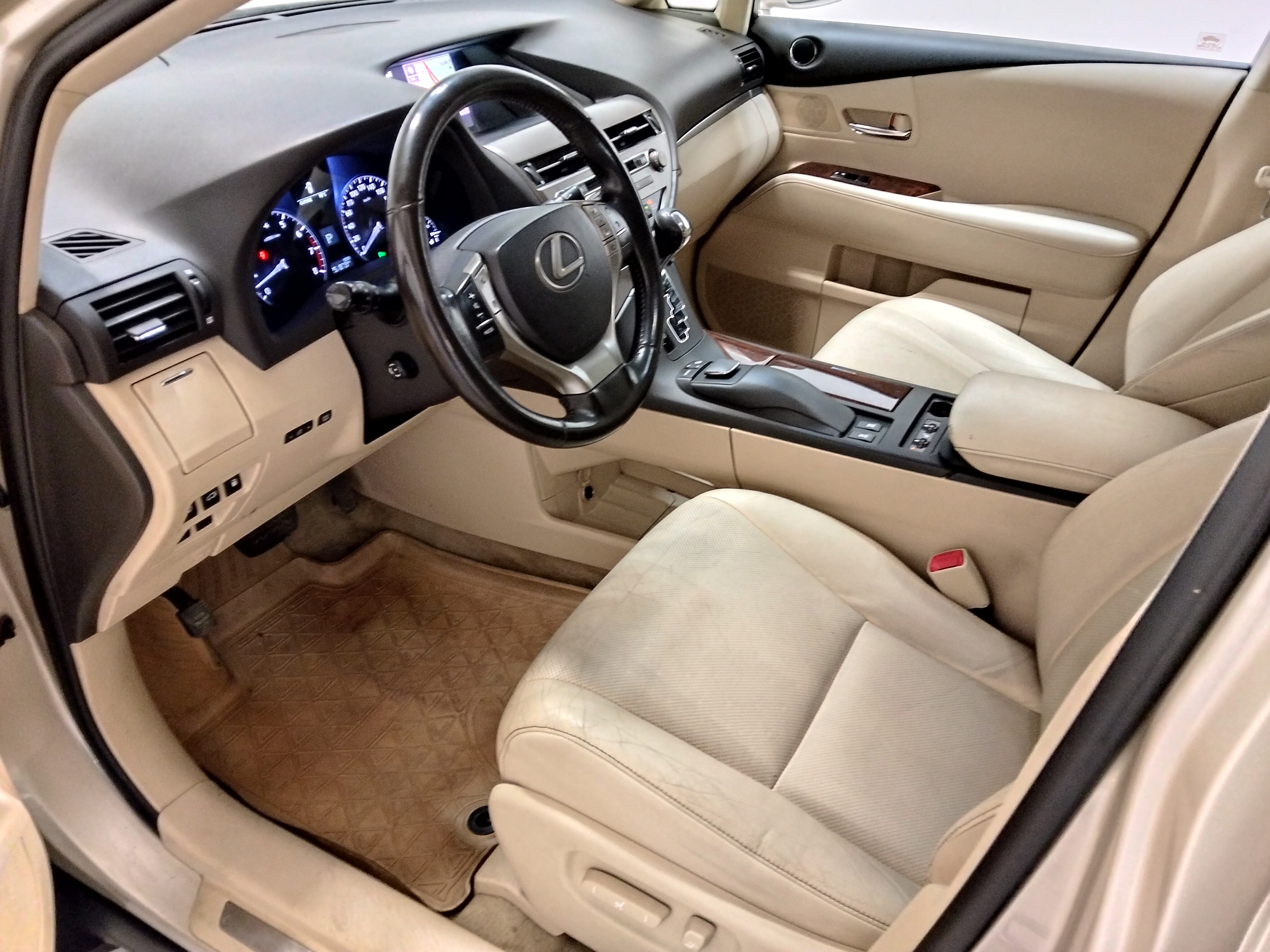 LEXUS -
