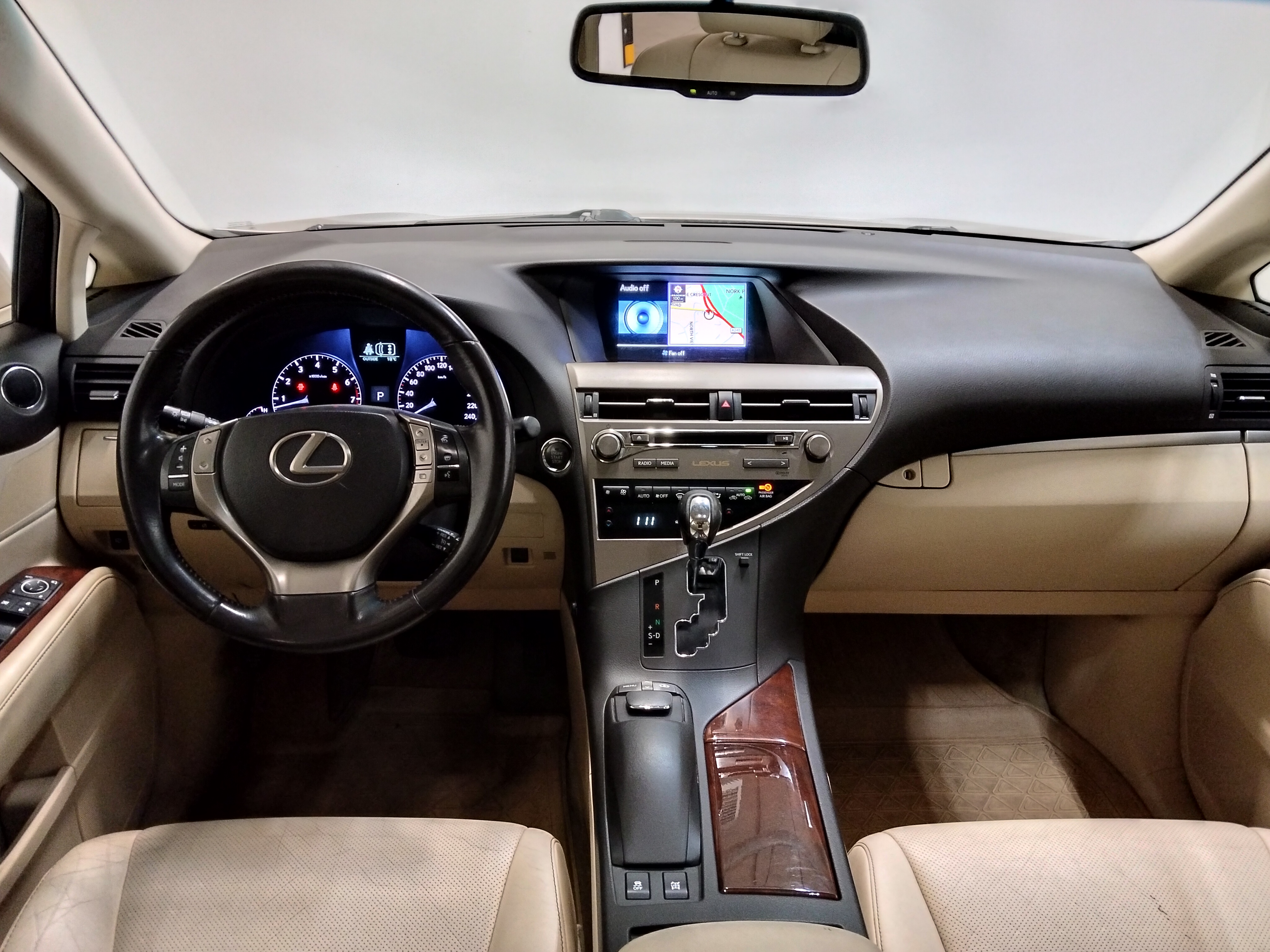 LEXUS -