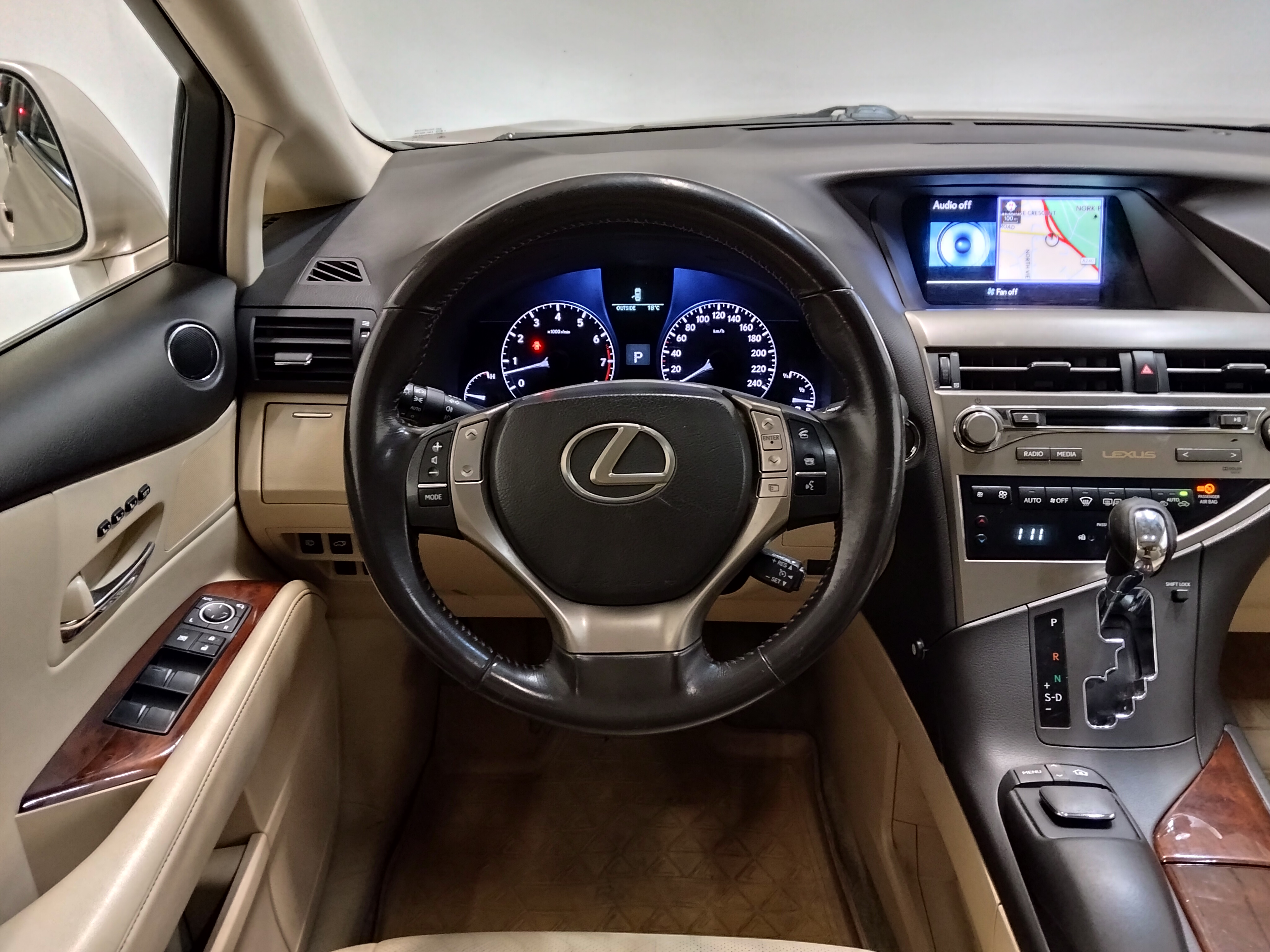 LEXUS -