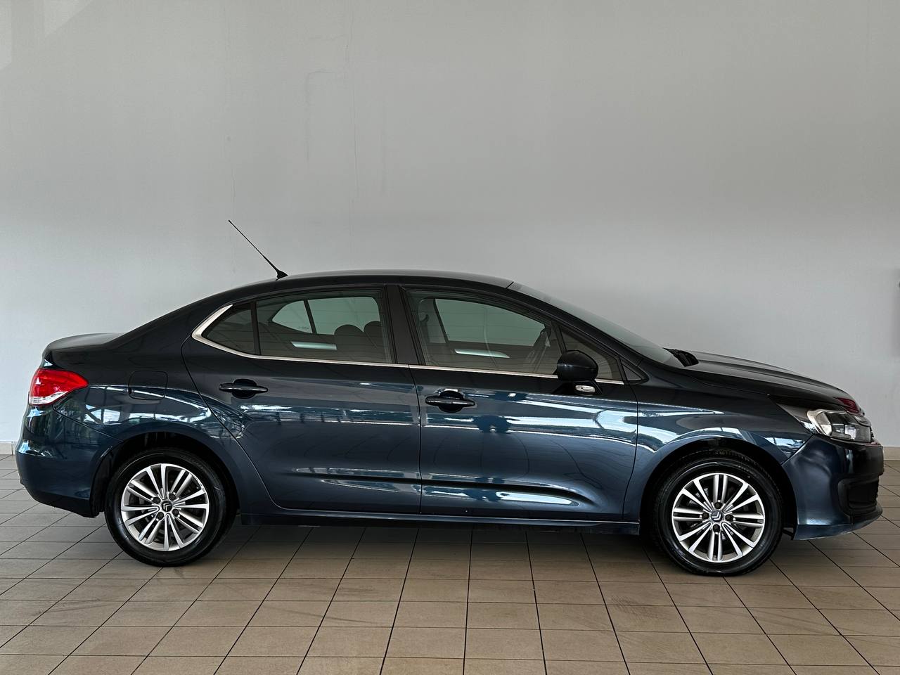 Citroen C4 Sedan -