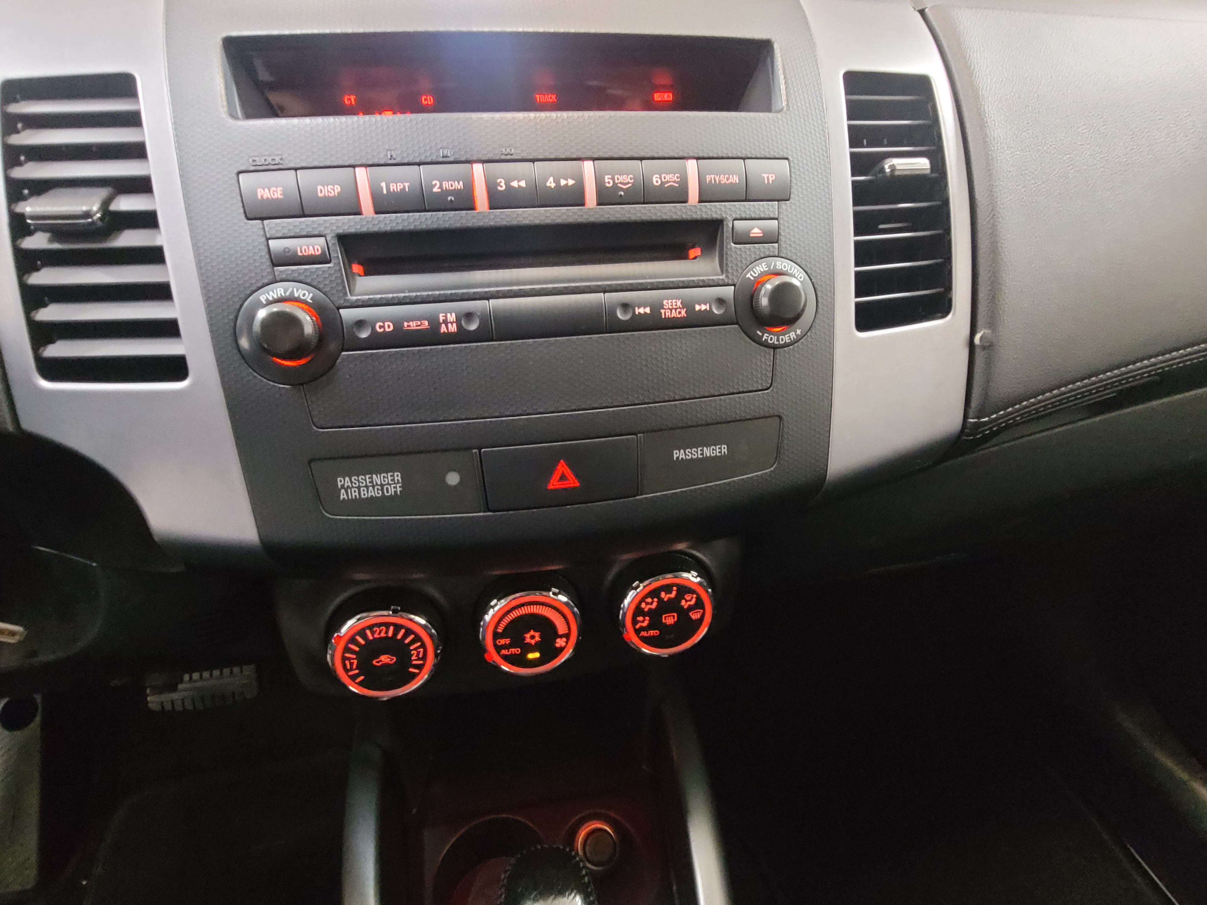 Mitsubishi Outlander -