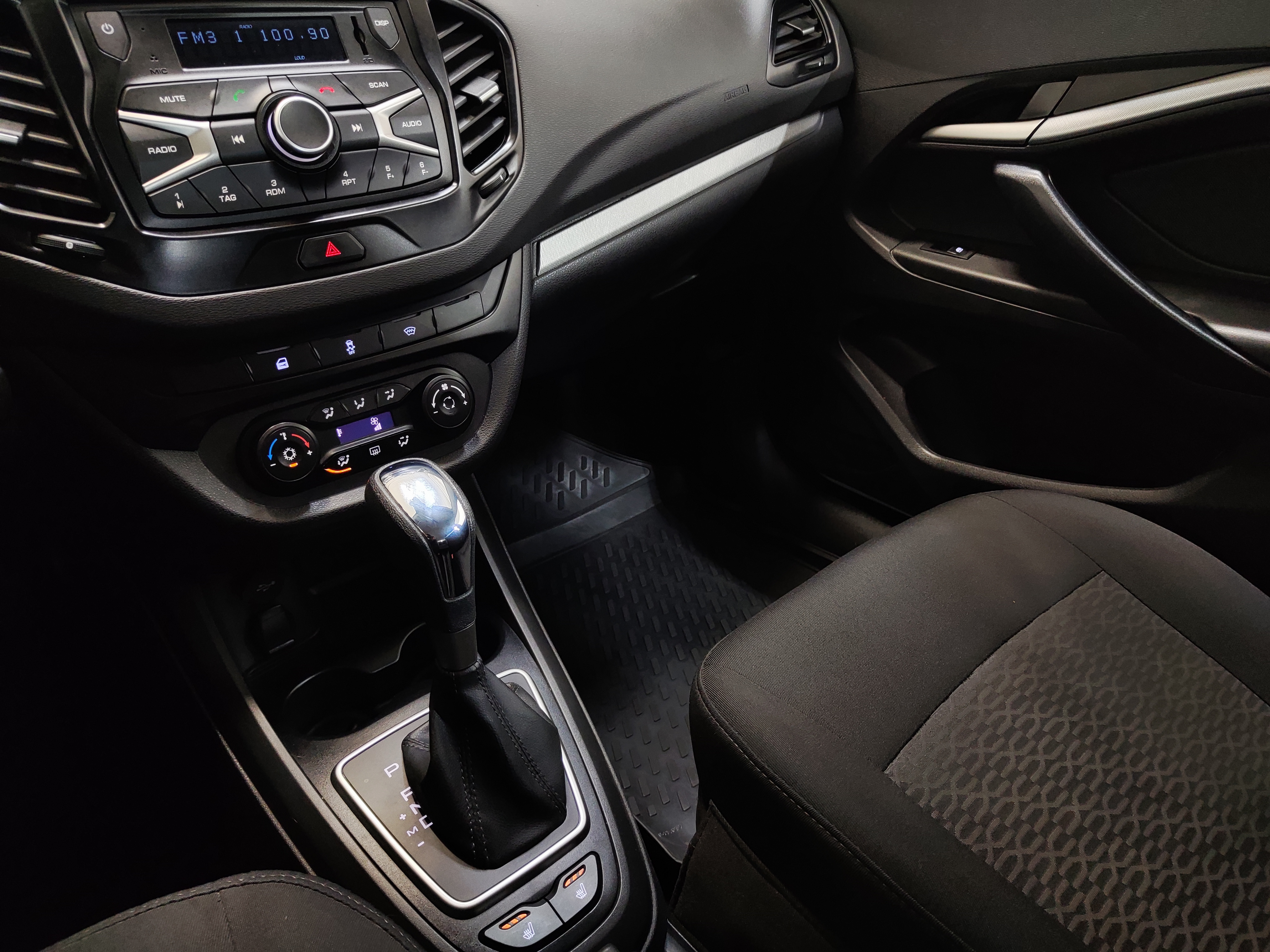 LADA (ВАЗ) -