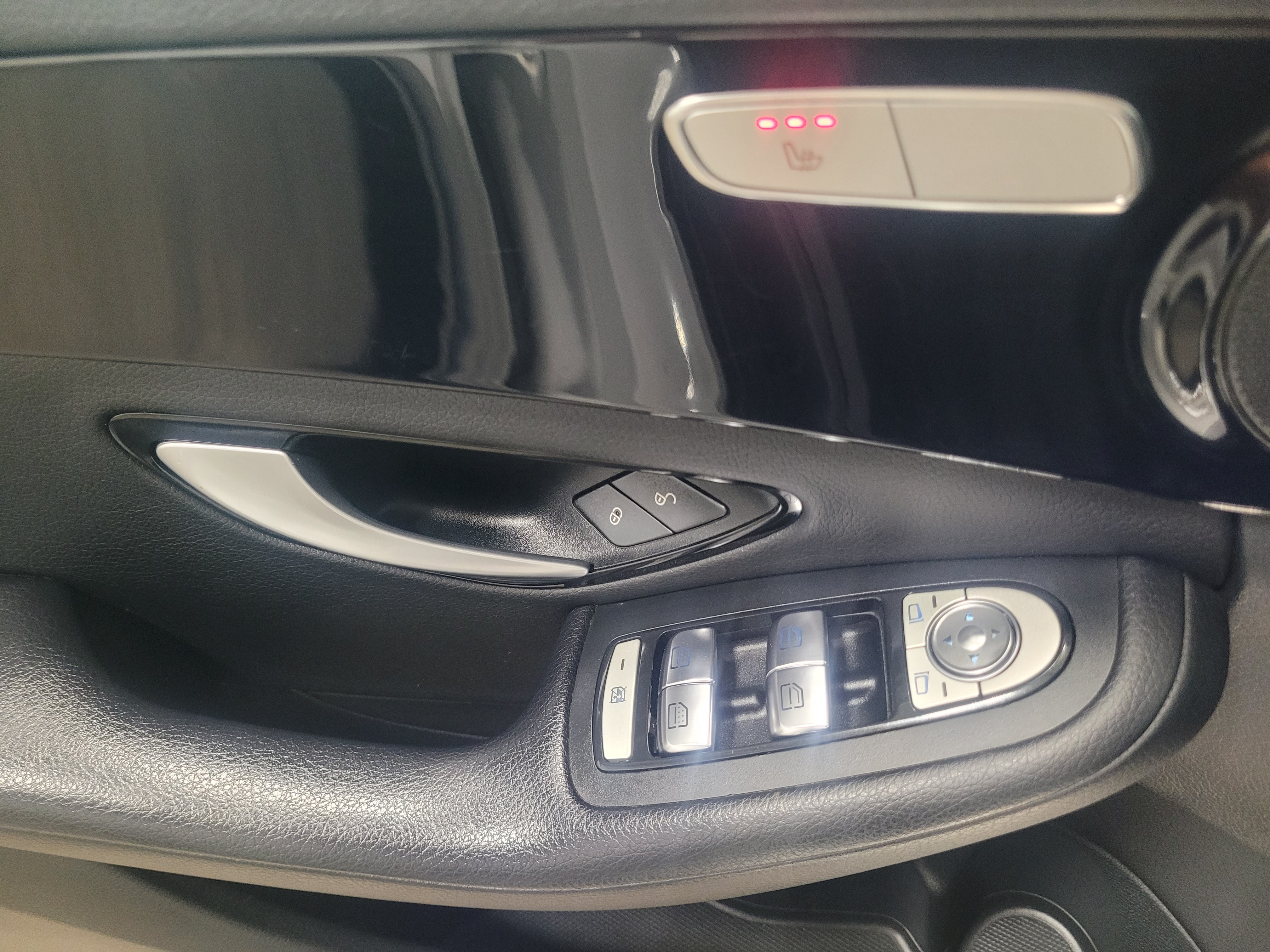 Mercedes-Benz -