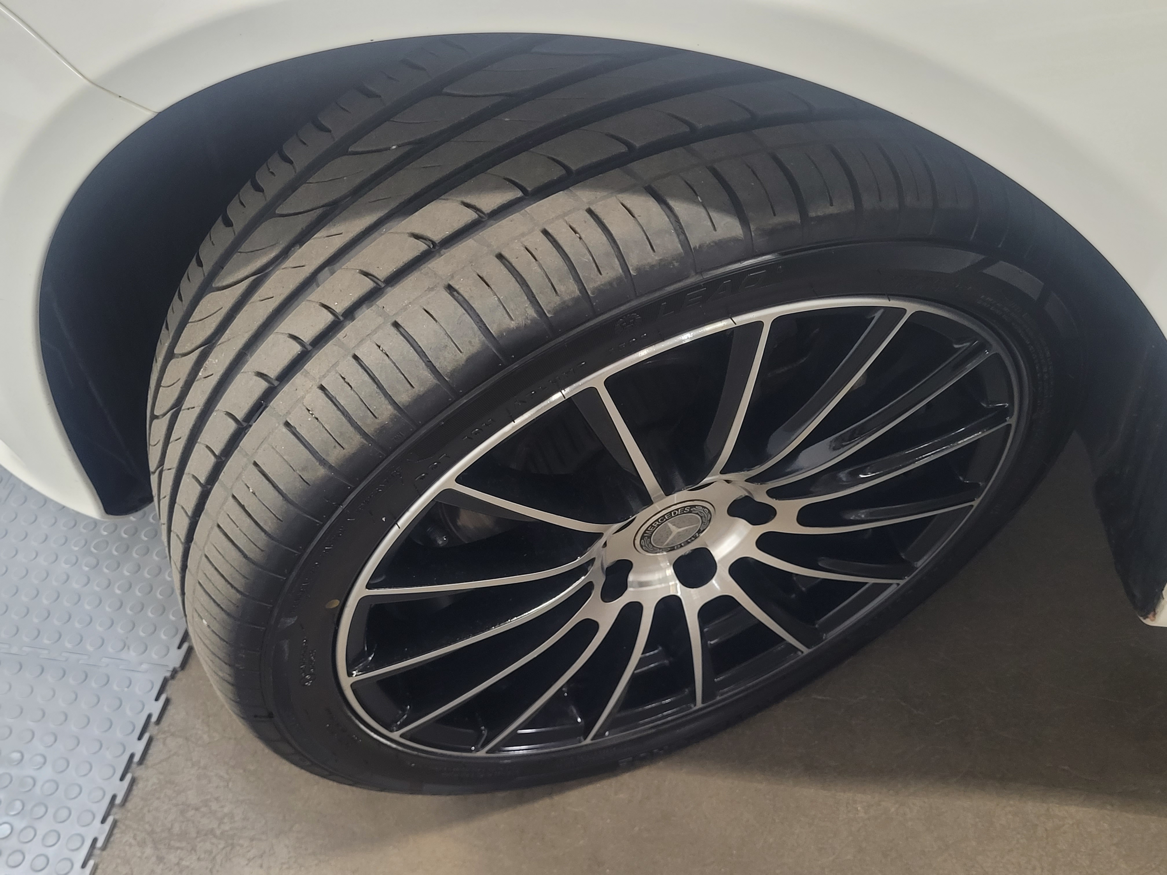 Mercedes-Benz -