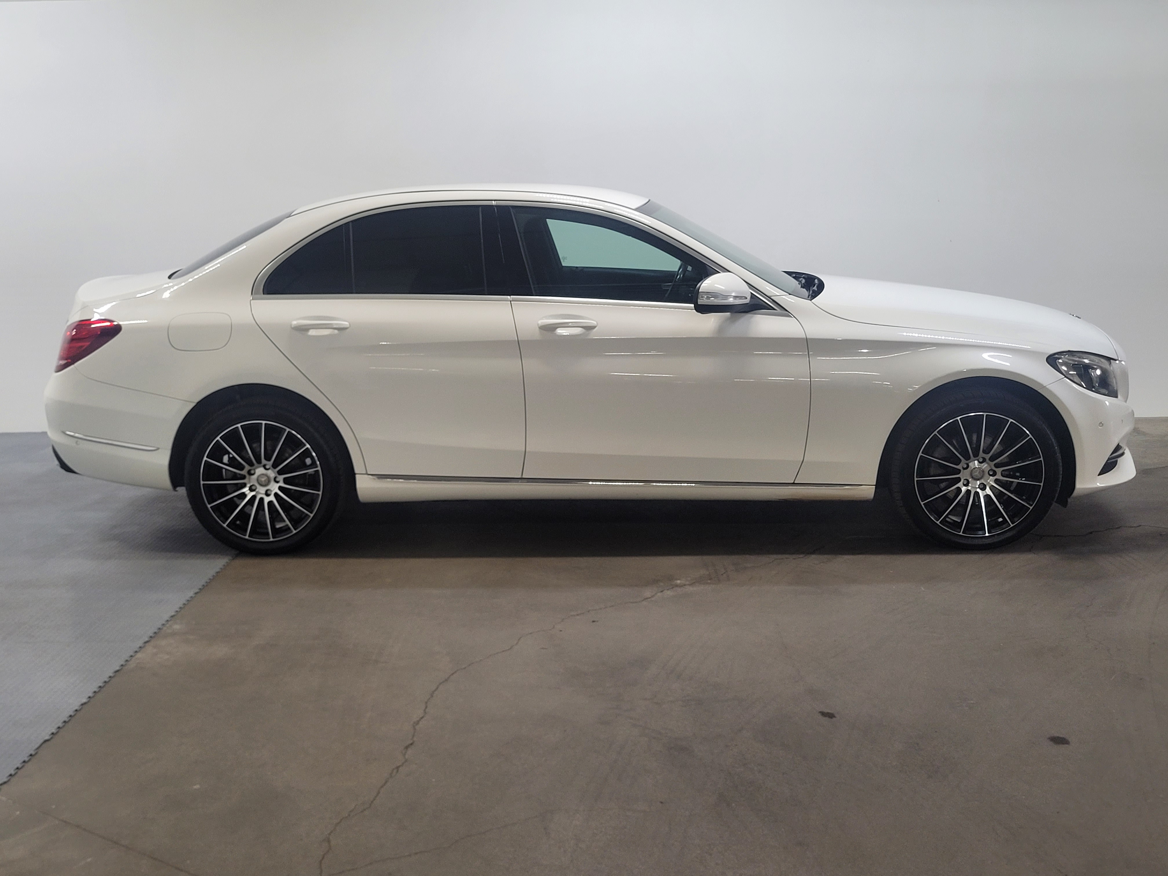 Mercedes-Benz -