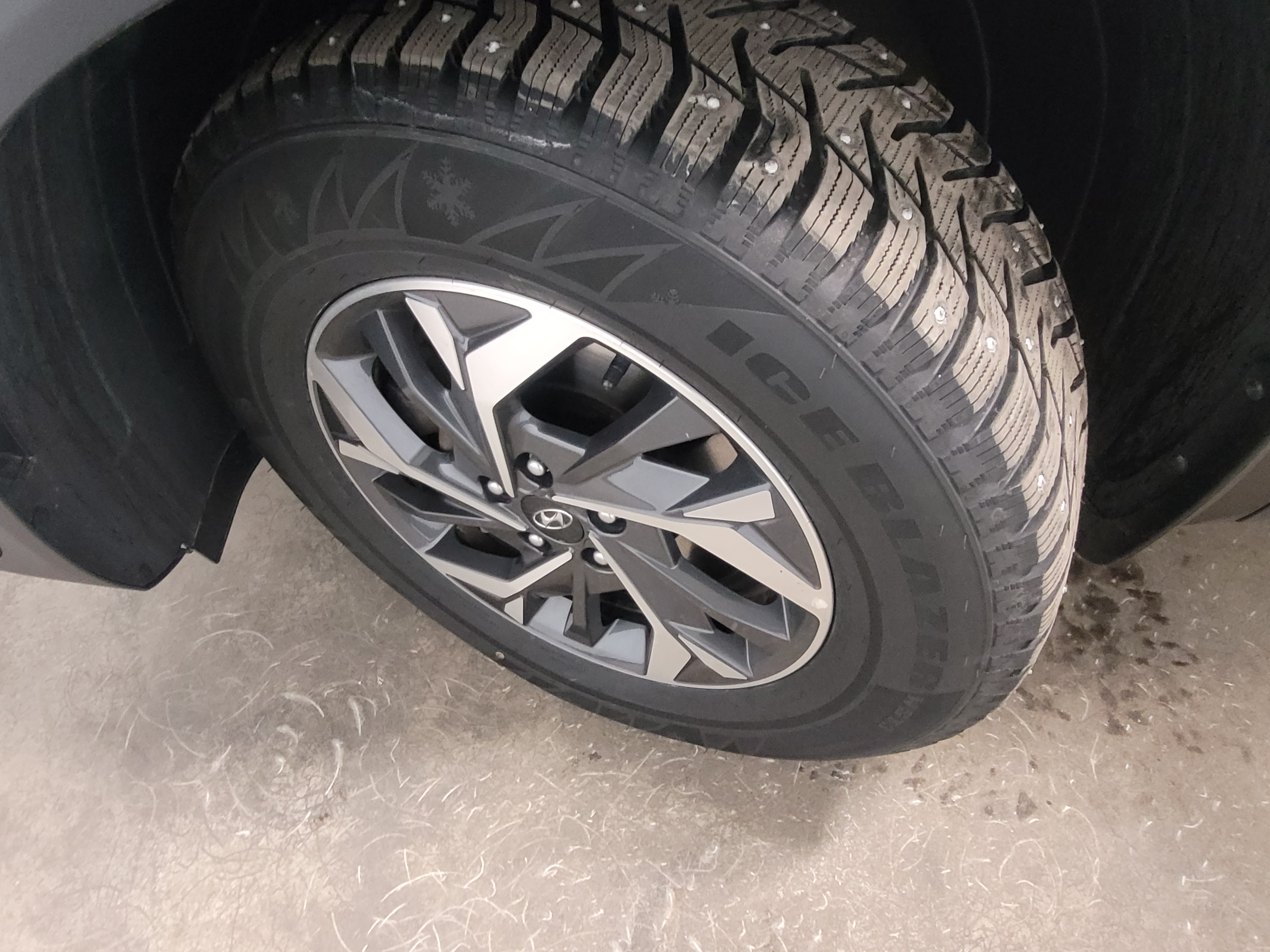 Hyundai SANTA FE -