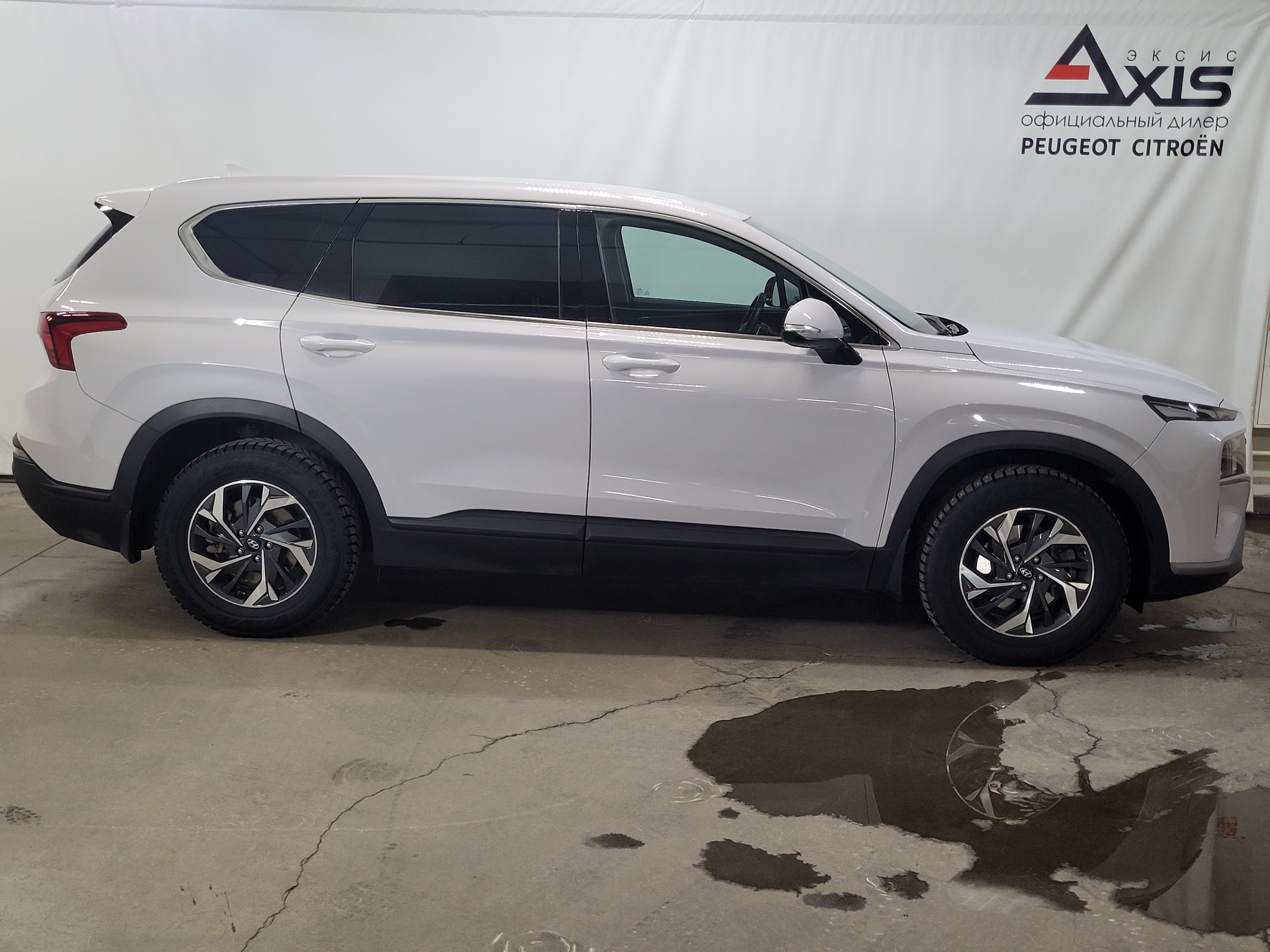 Hyundai SANTA FE -