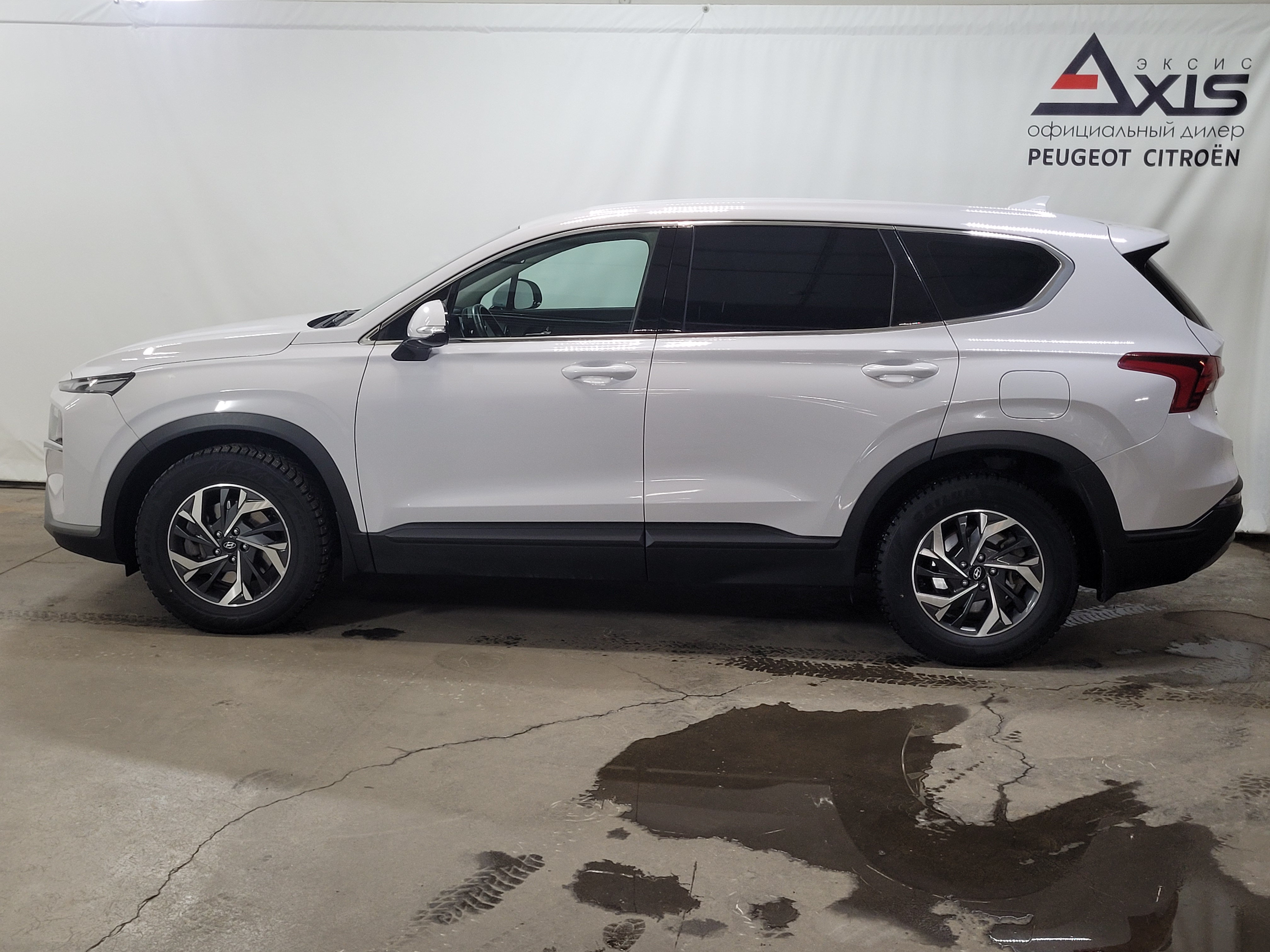 Hyundai SANTA FE -