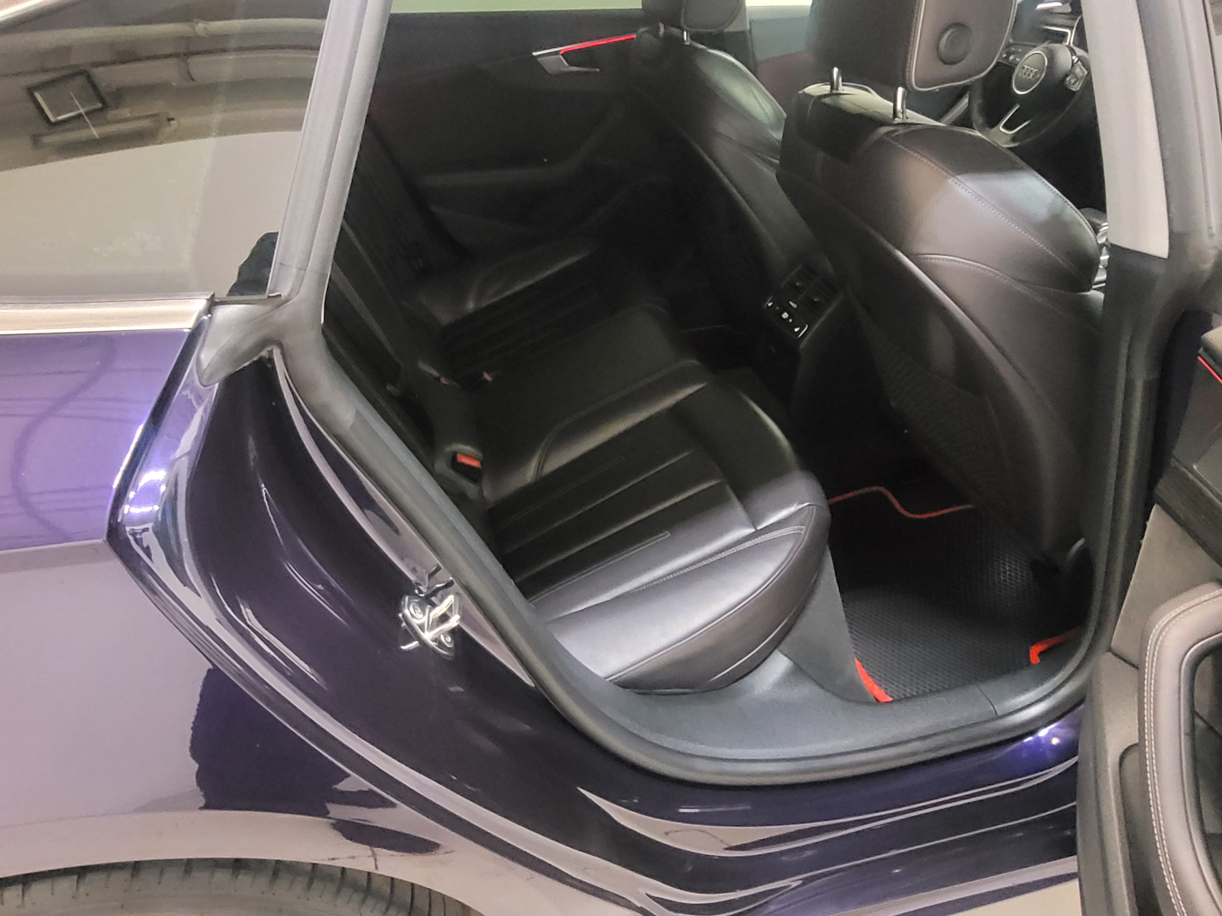 Audi -