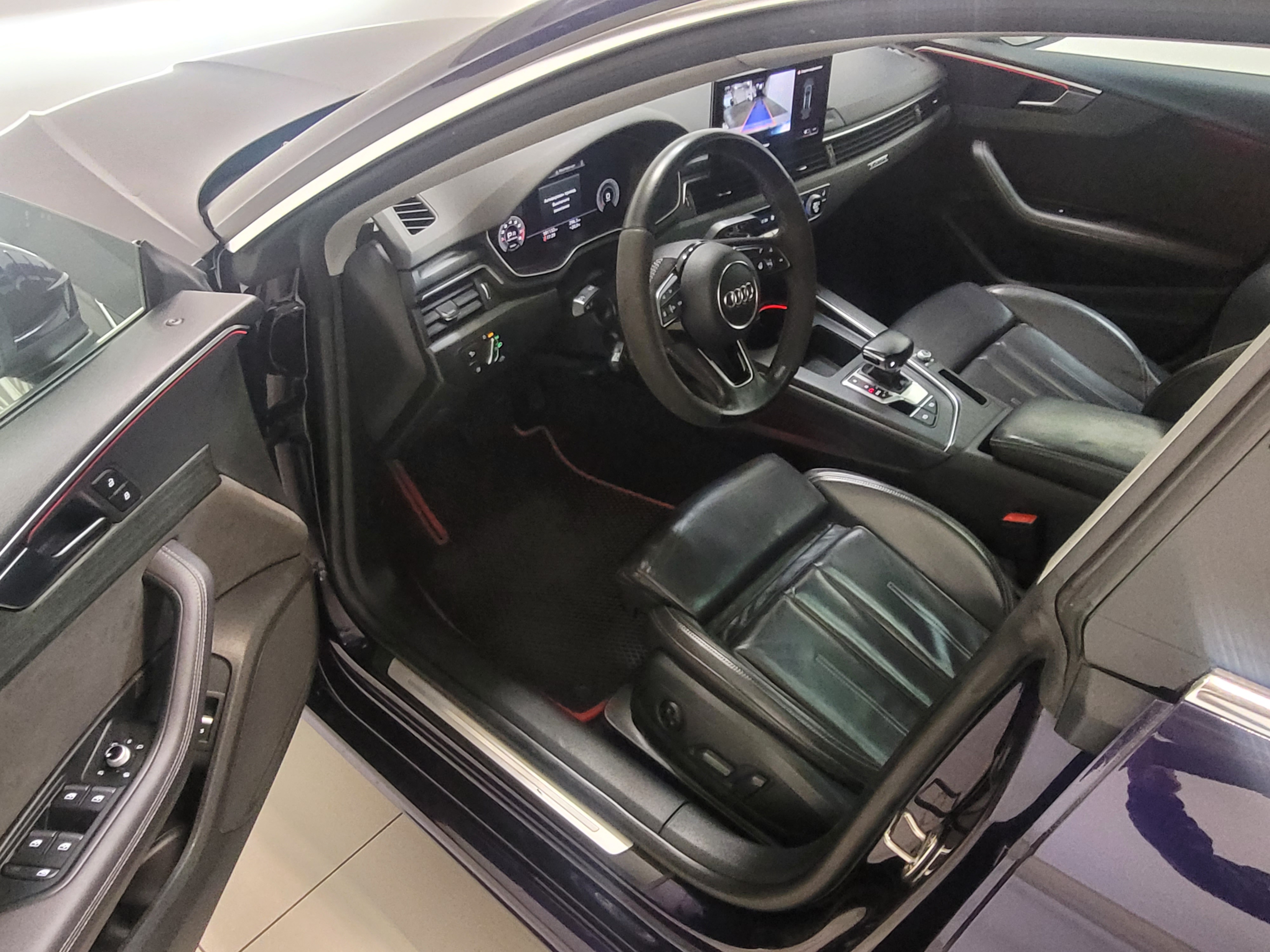 Audi -
