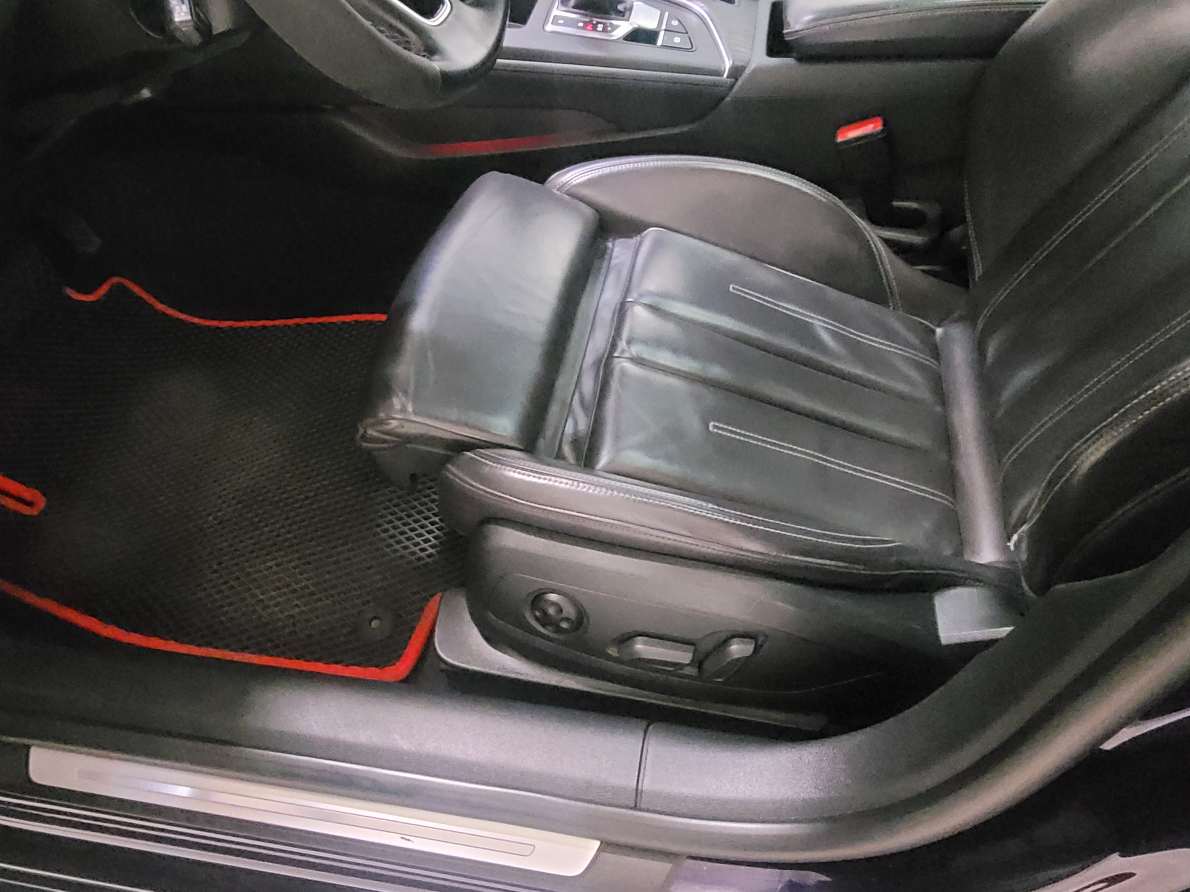 Audi -