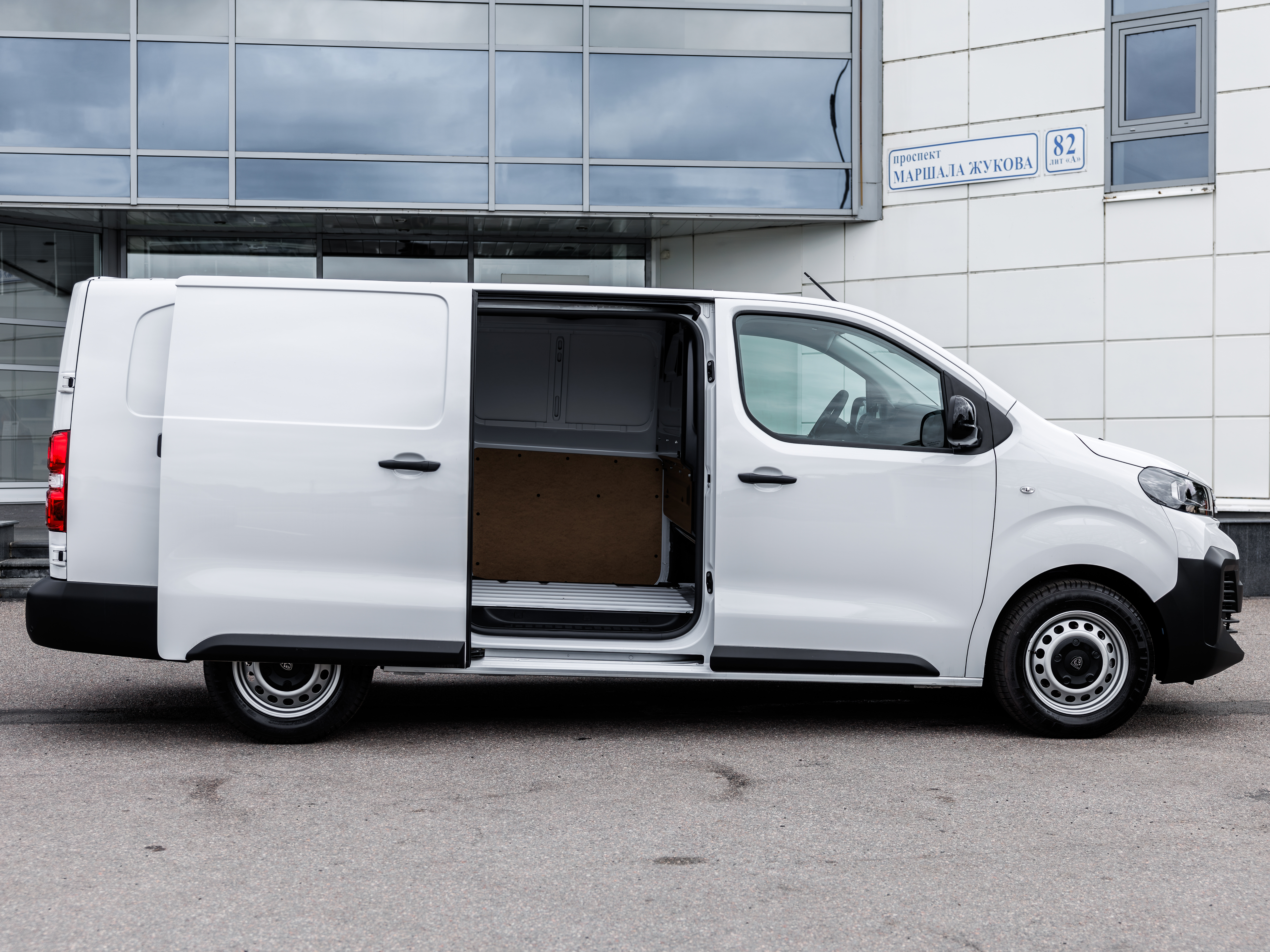 Peugeot Expert L3 AT -