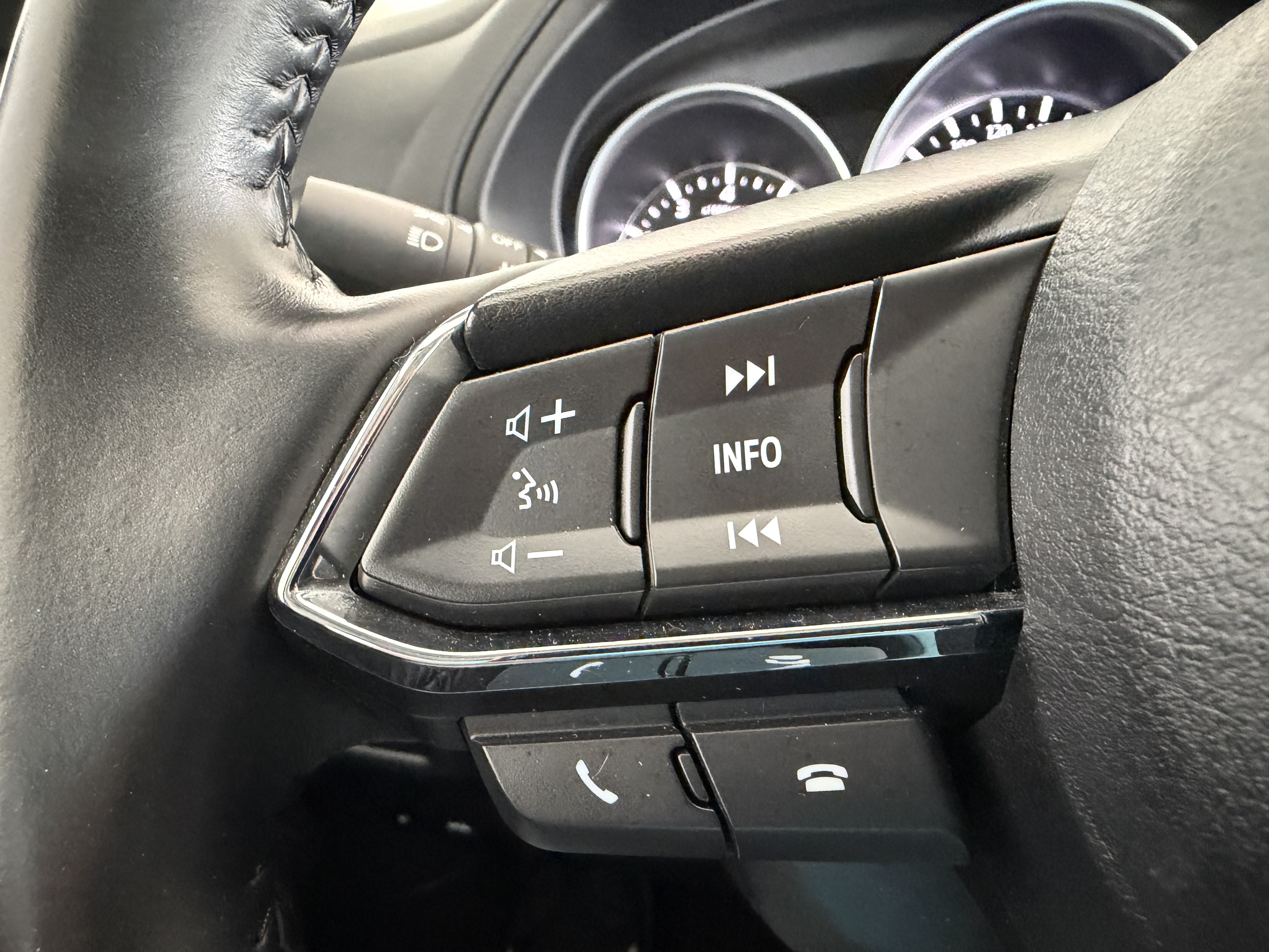 MAZDA -