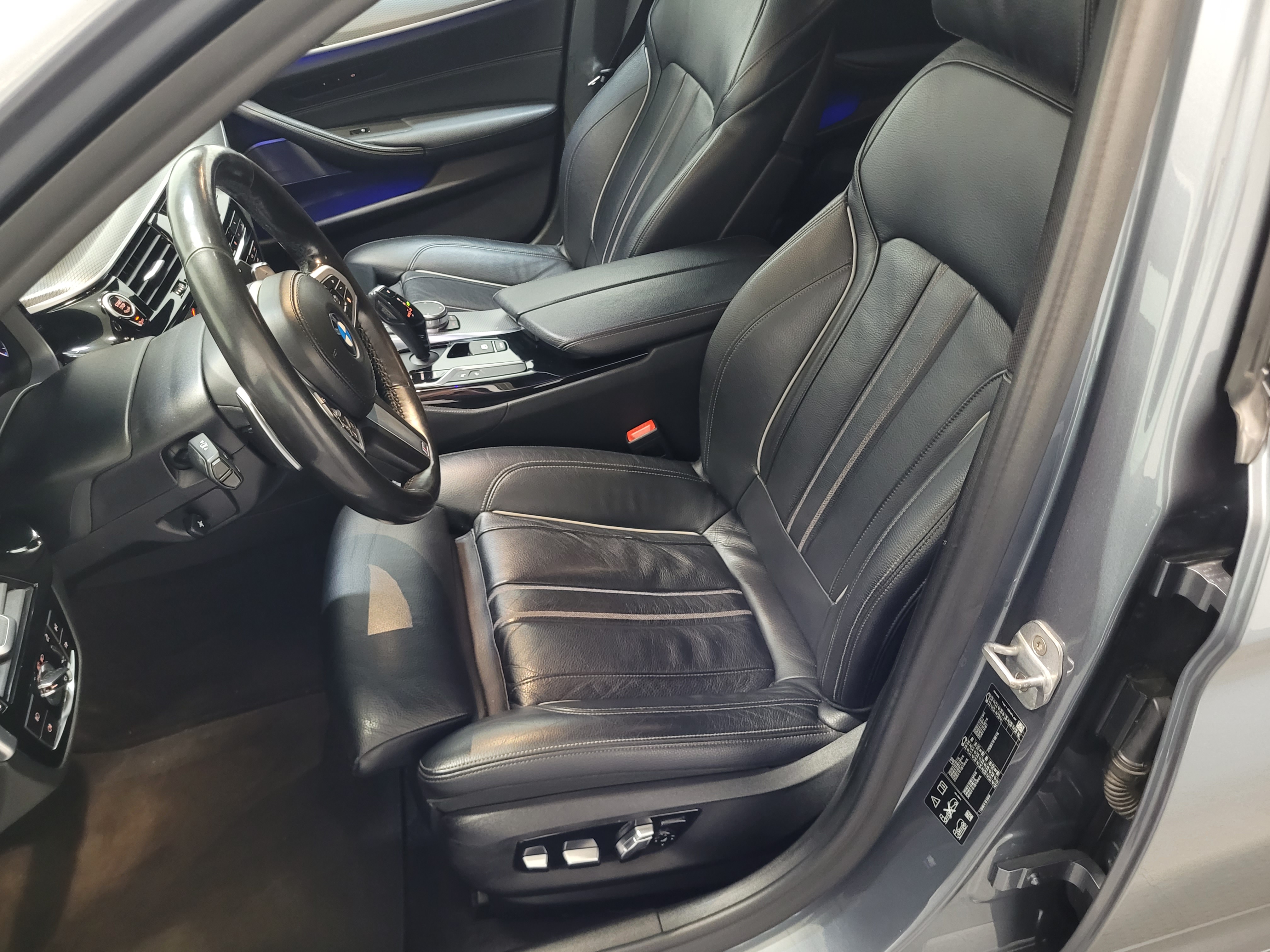 BMW -