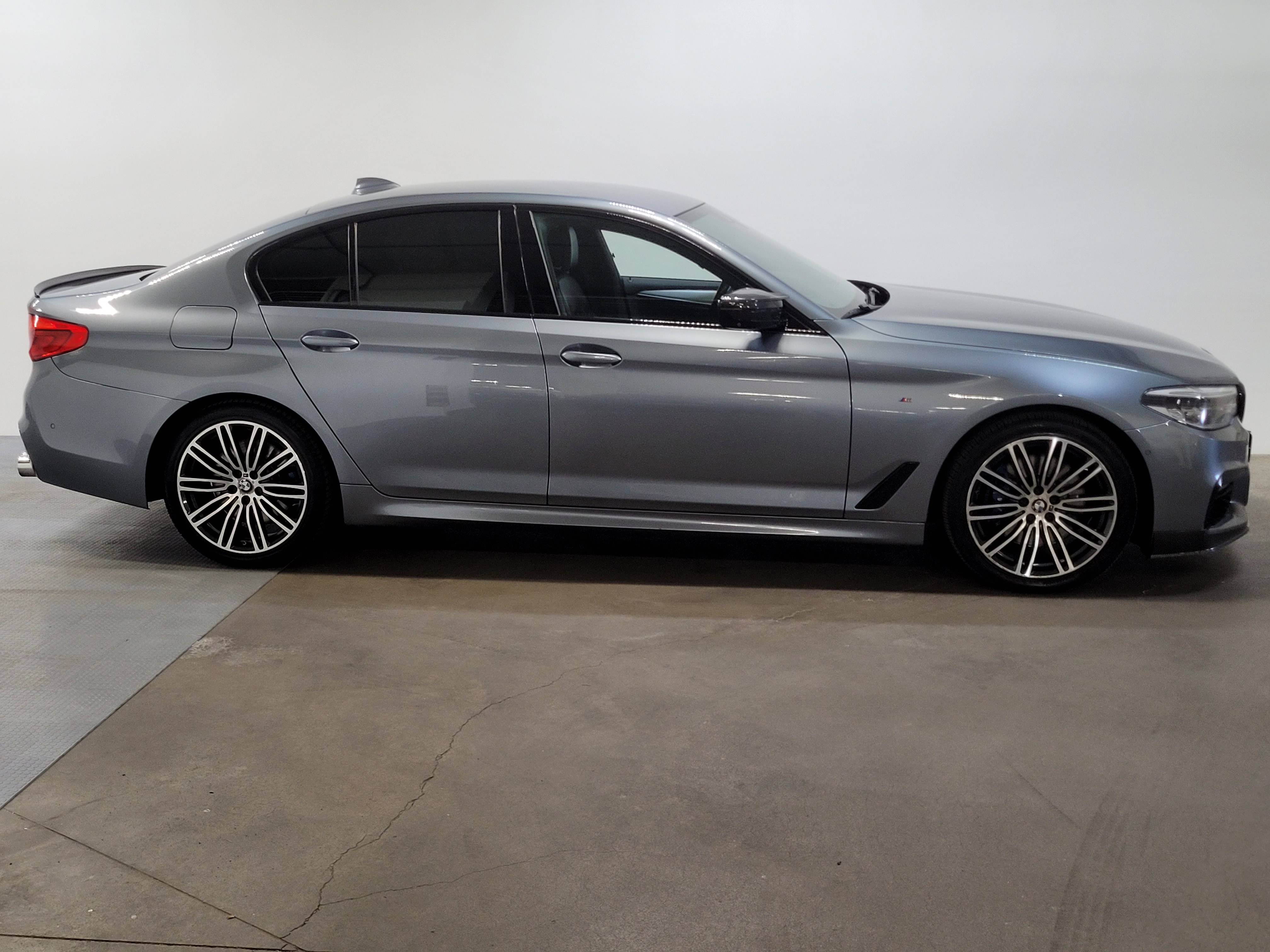 BMW -