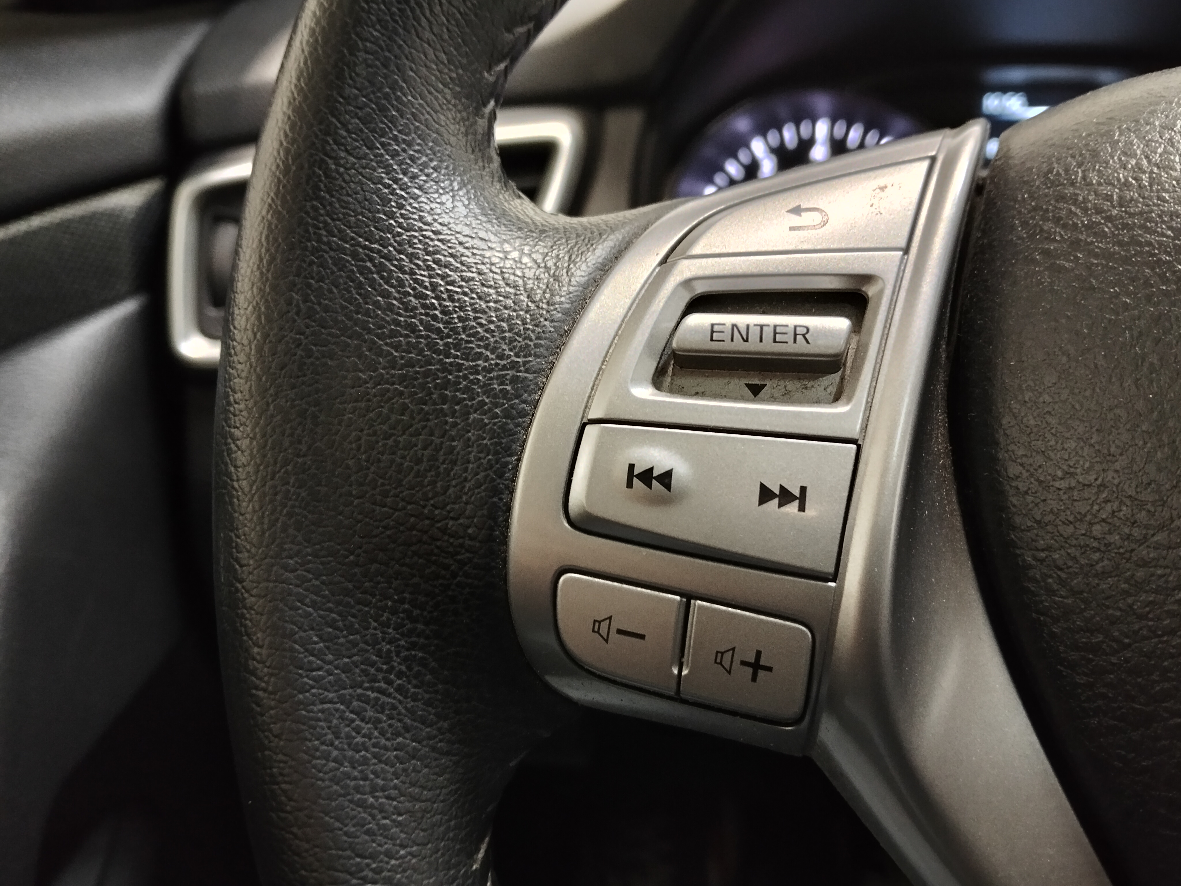 Nissan -