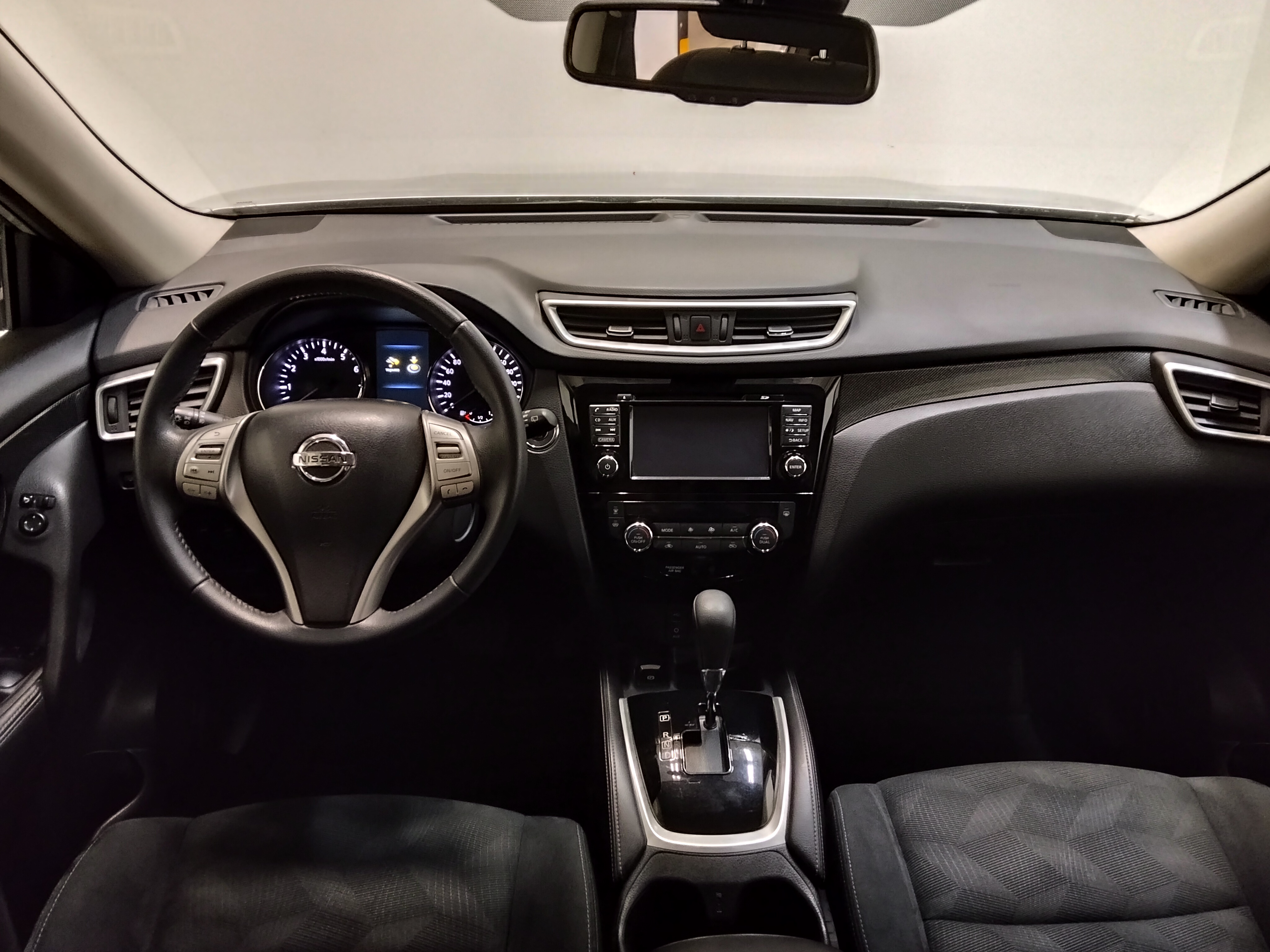 Nissan -