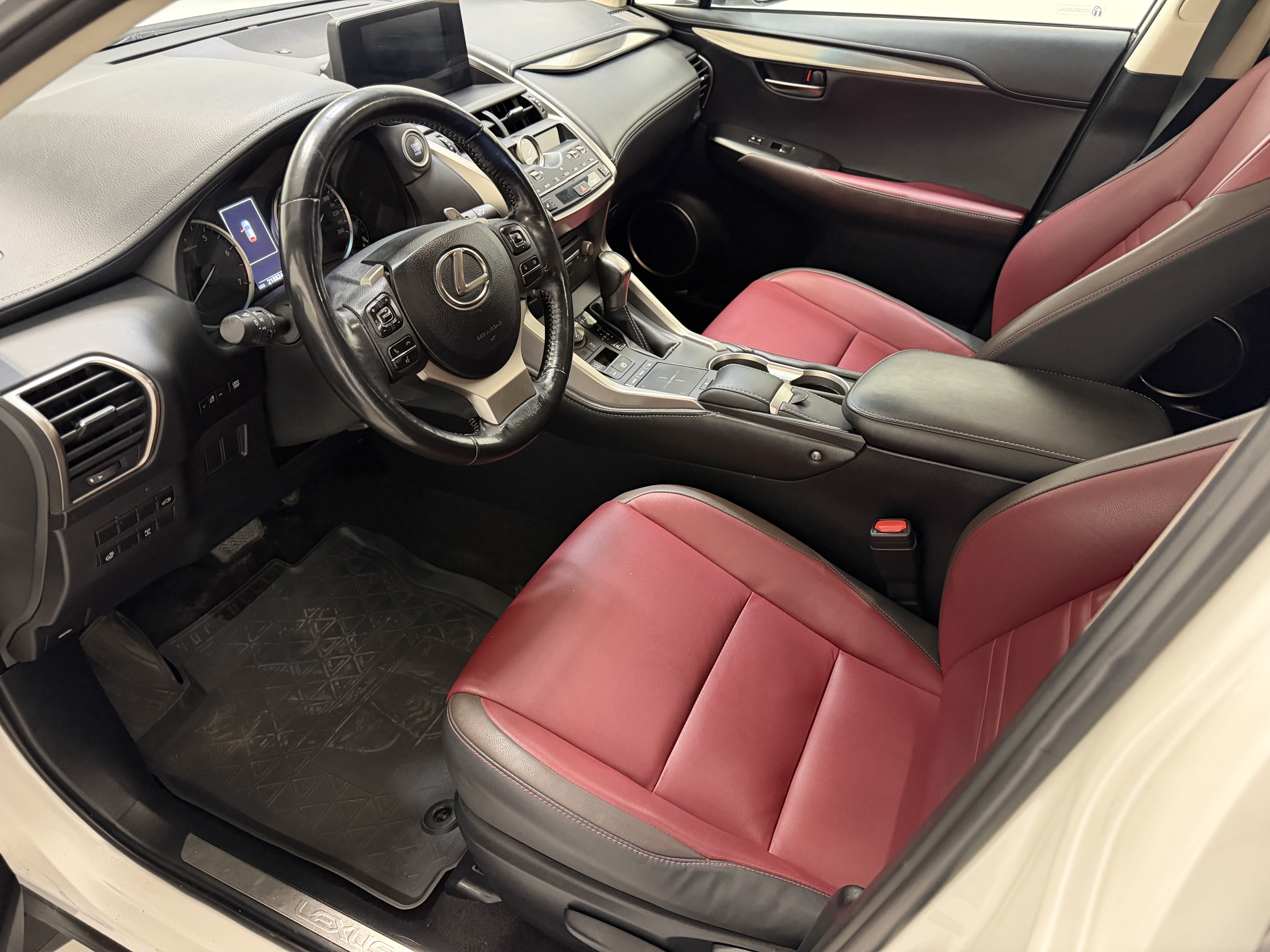 LEXUS -