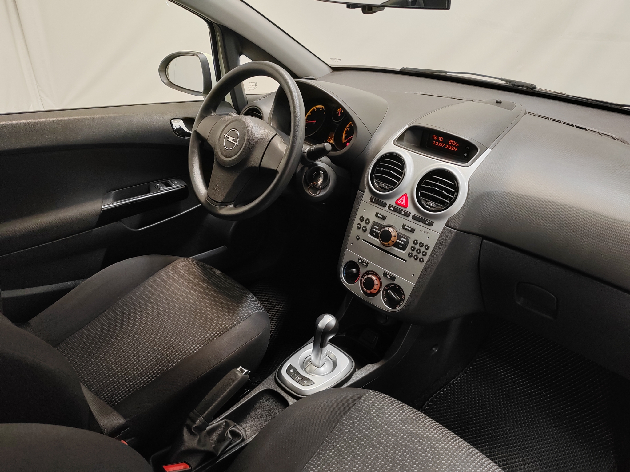 Opel Corsa -