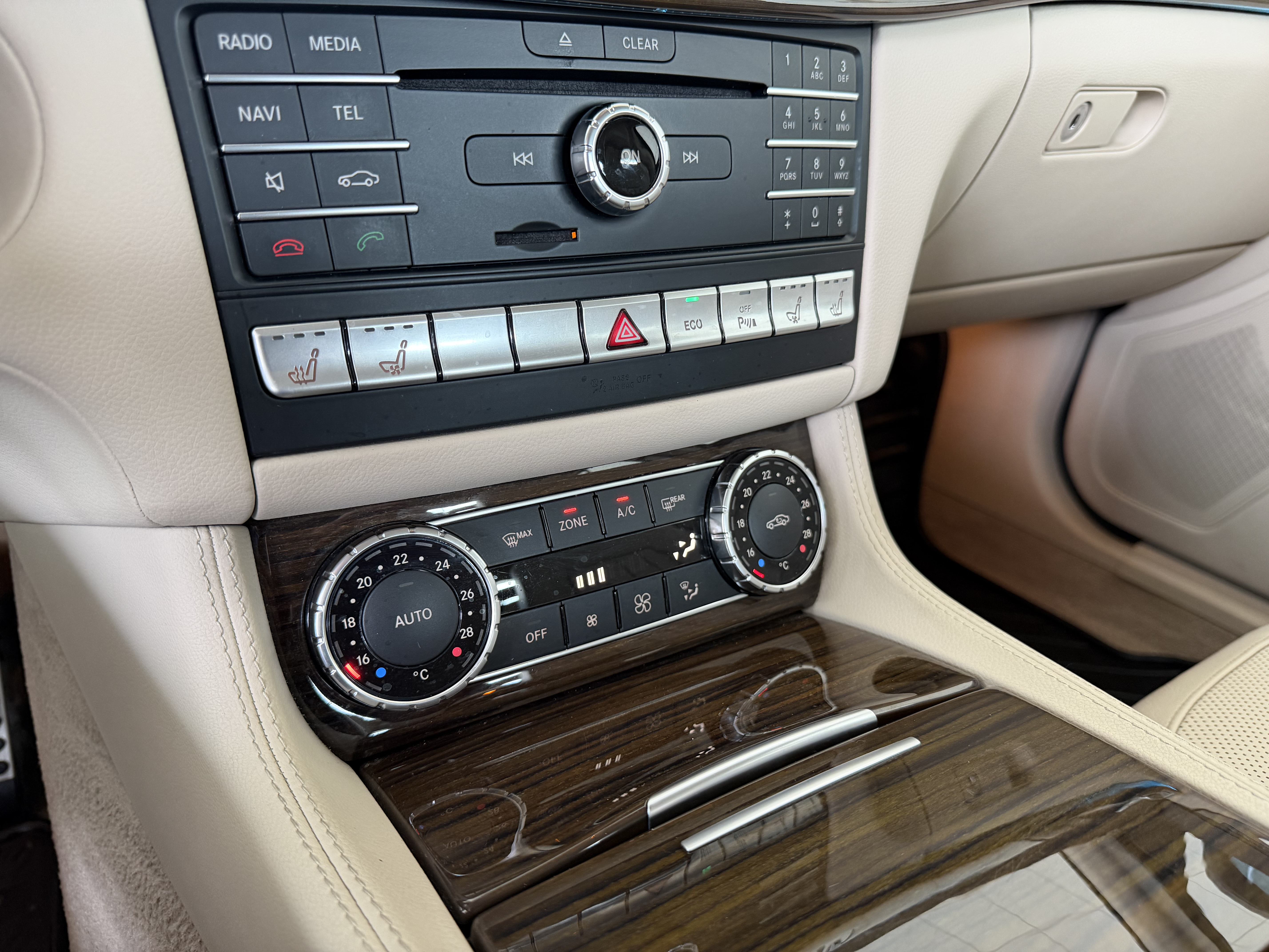 Mercedes-Benz -