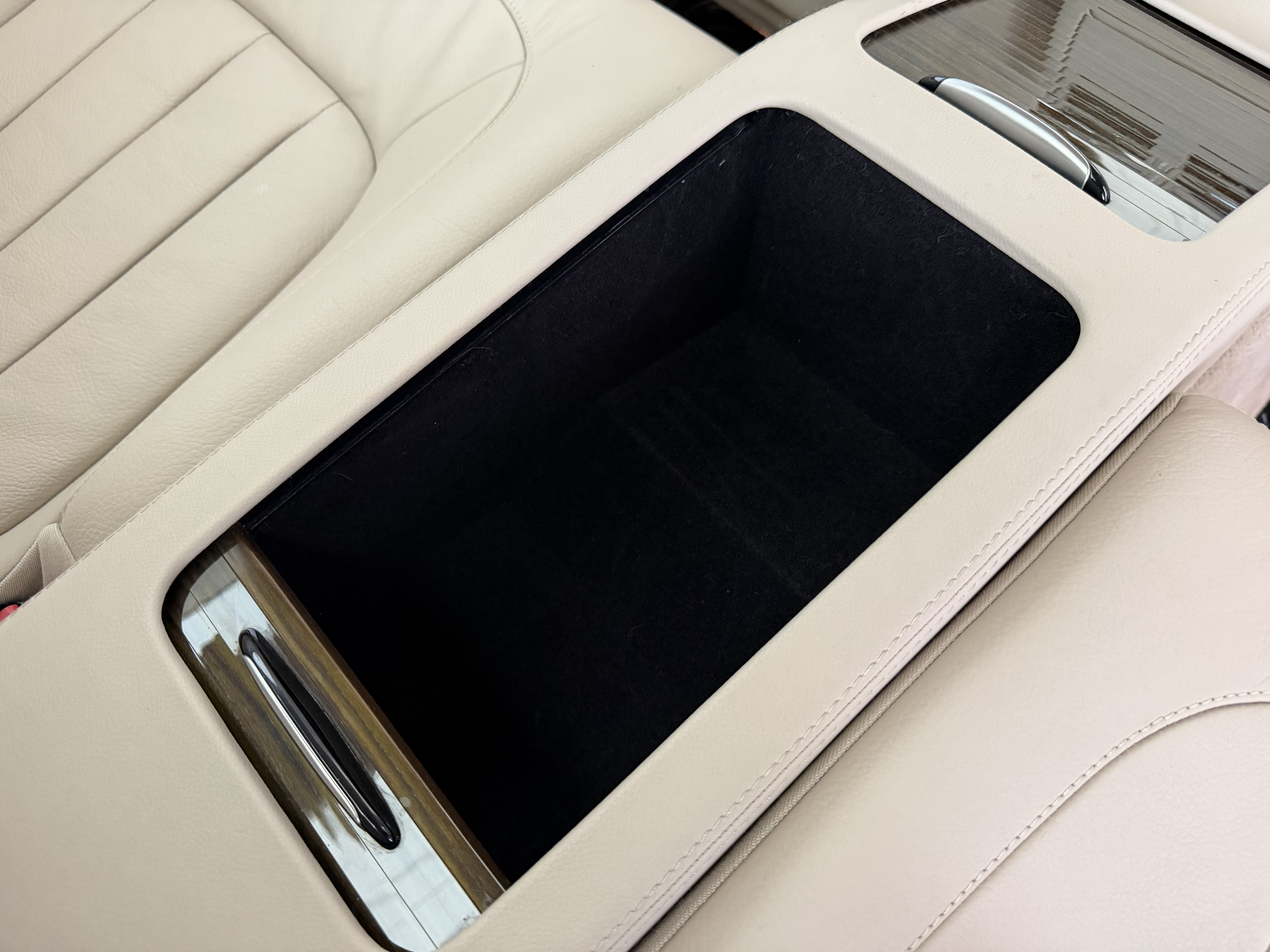 Mercedes-Benz -