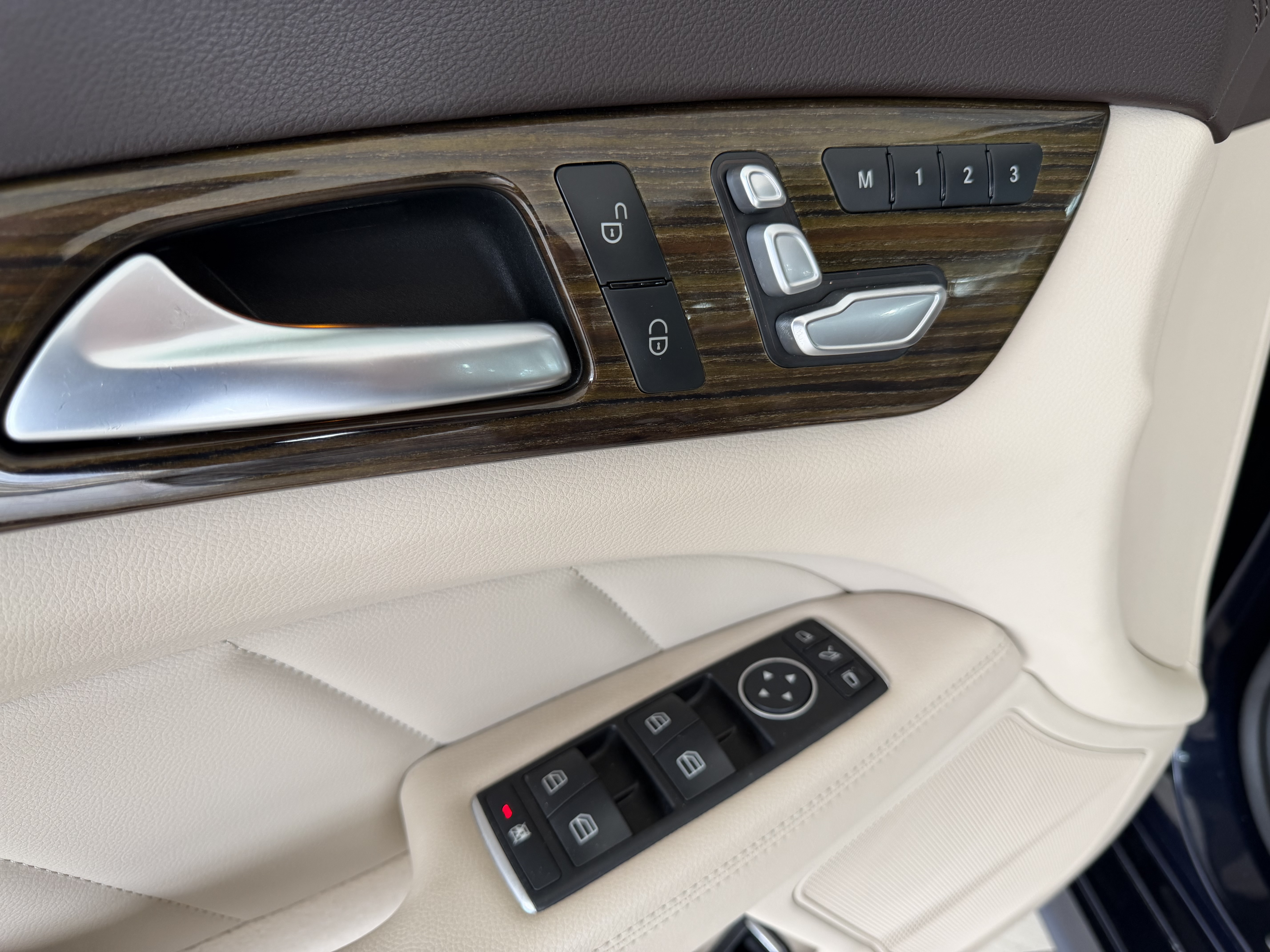 Mercedes-Benz -