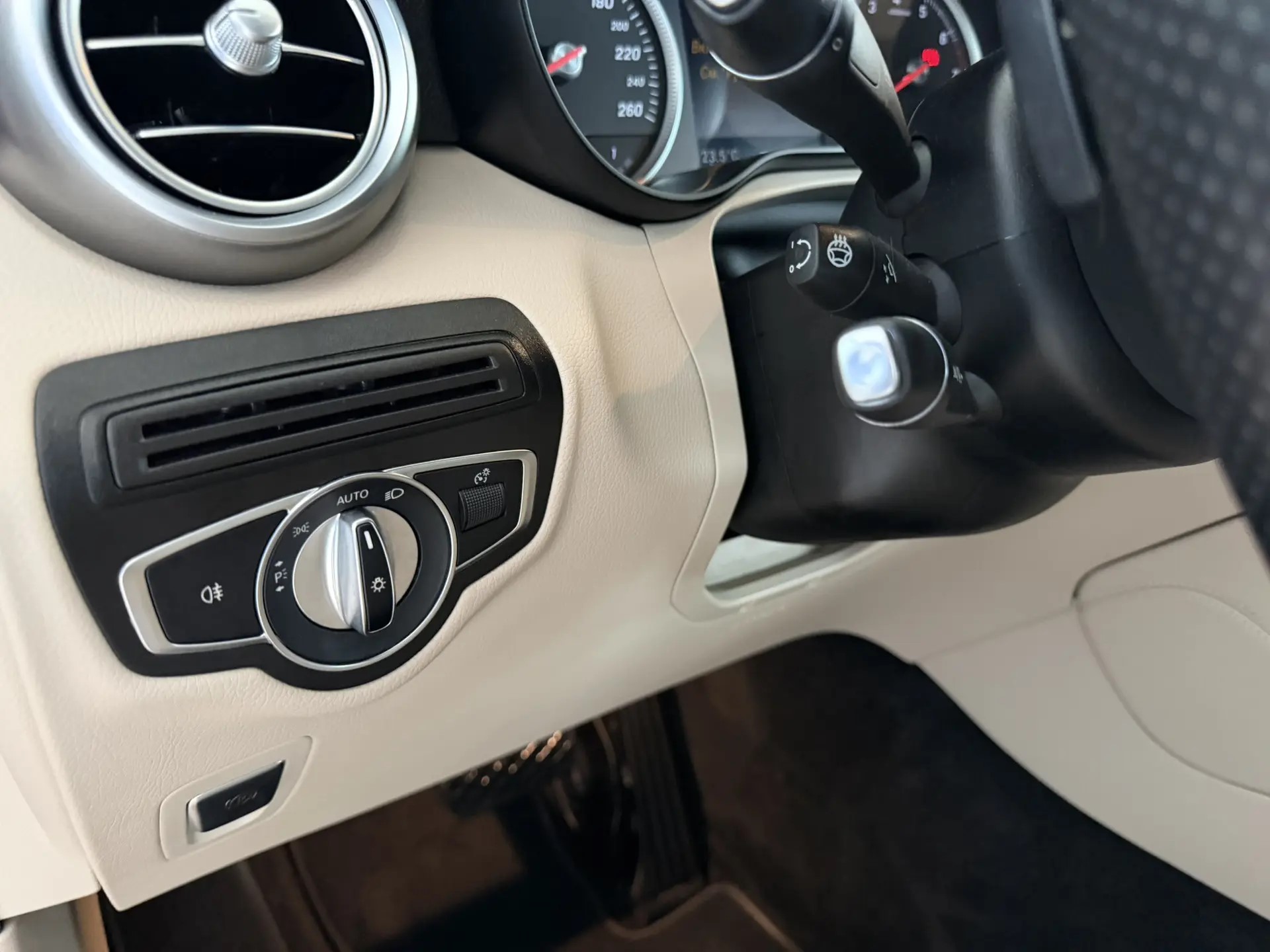 MERCEDES -