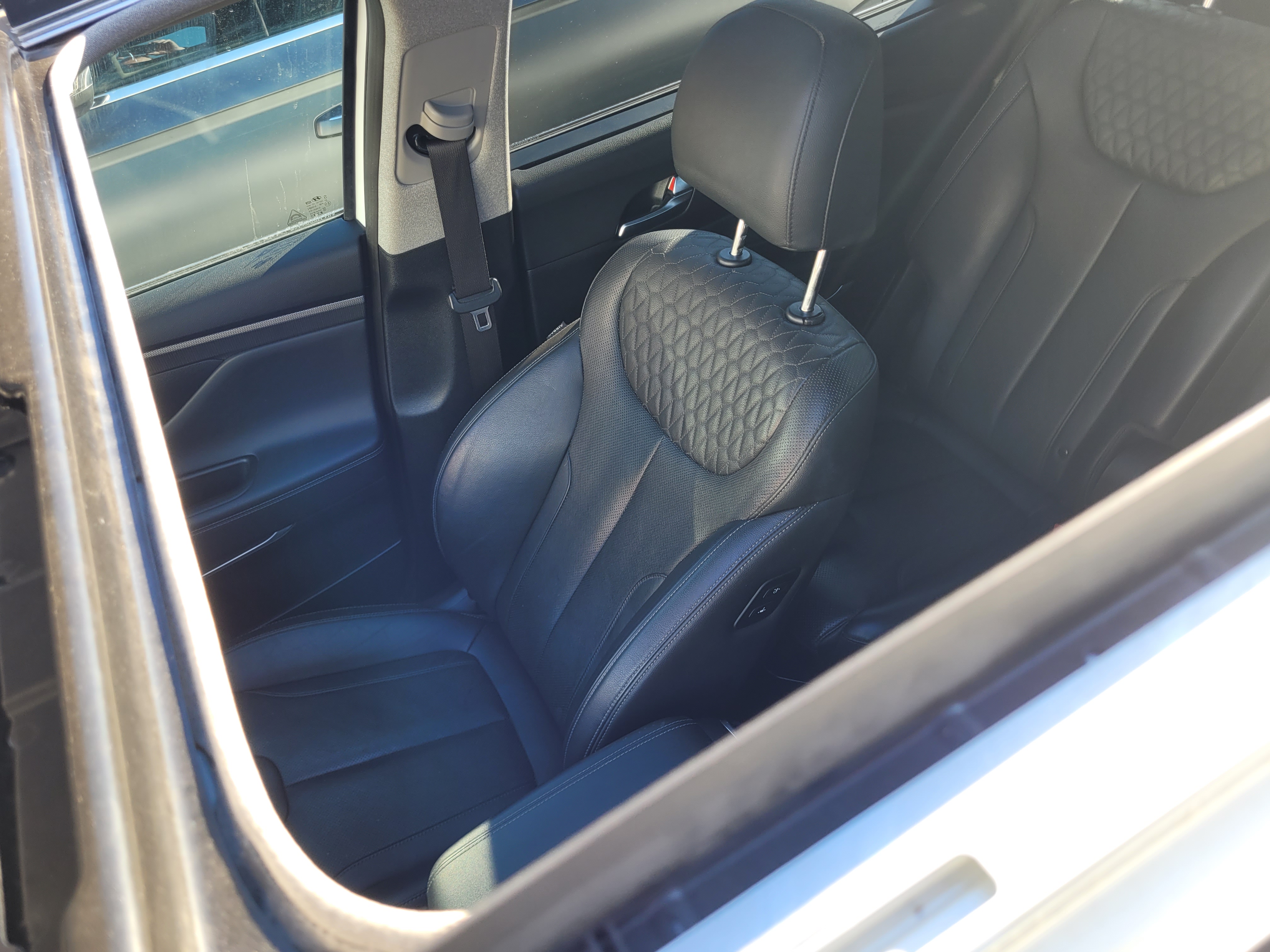 Hyundai SANTA FE -