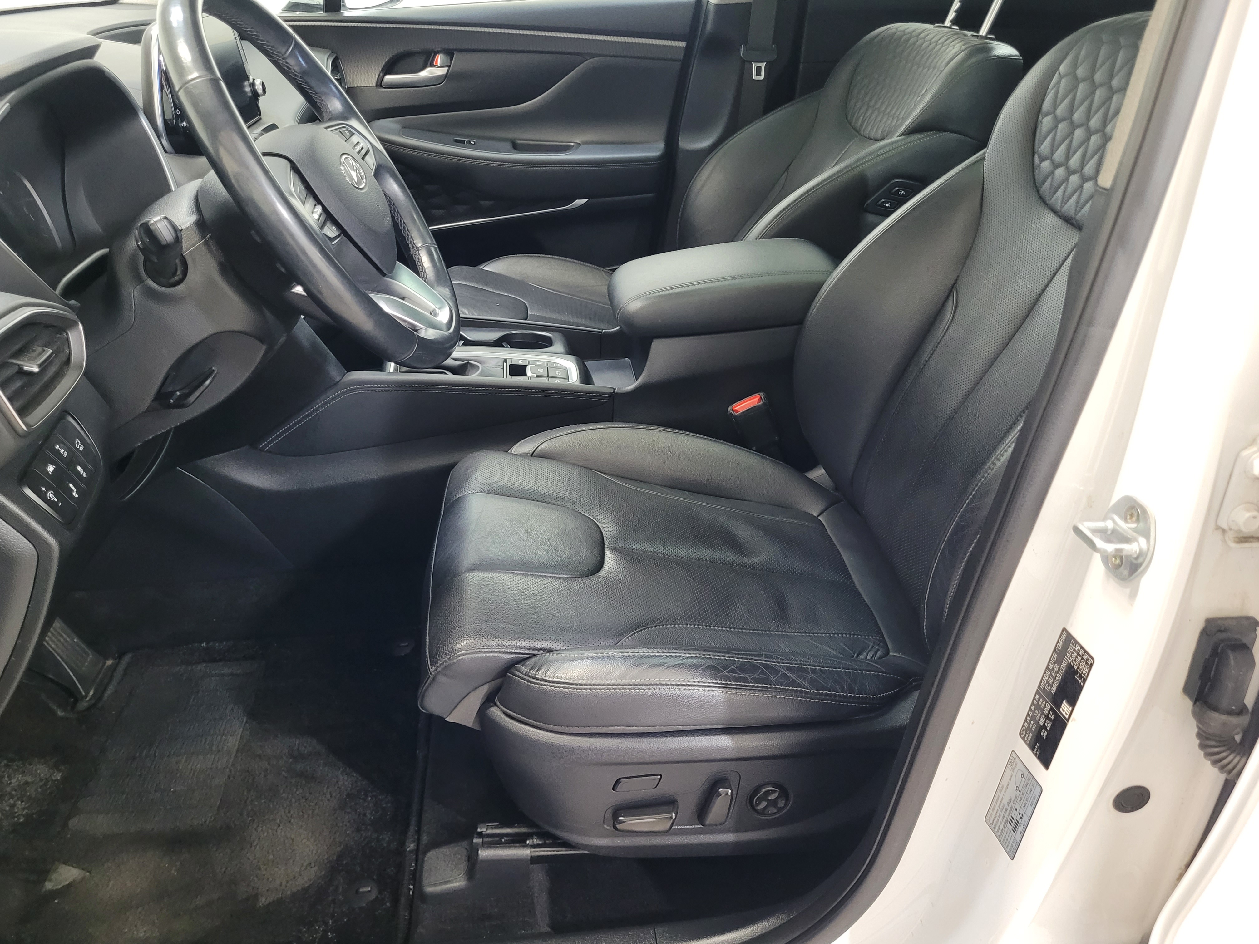 Hyundai SANTA FE -